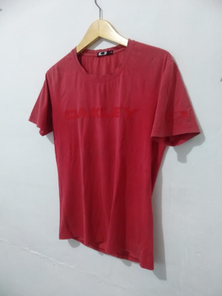 Oakley × Vintage Vintage Oakley T-Shirt 2000s Logo Y2K Size US M / EU 48-50 / 2 - 7 Thumbnail