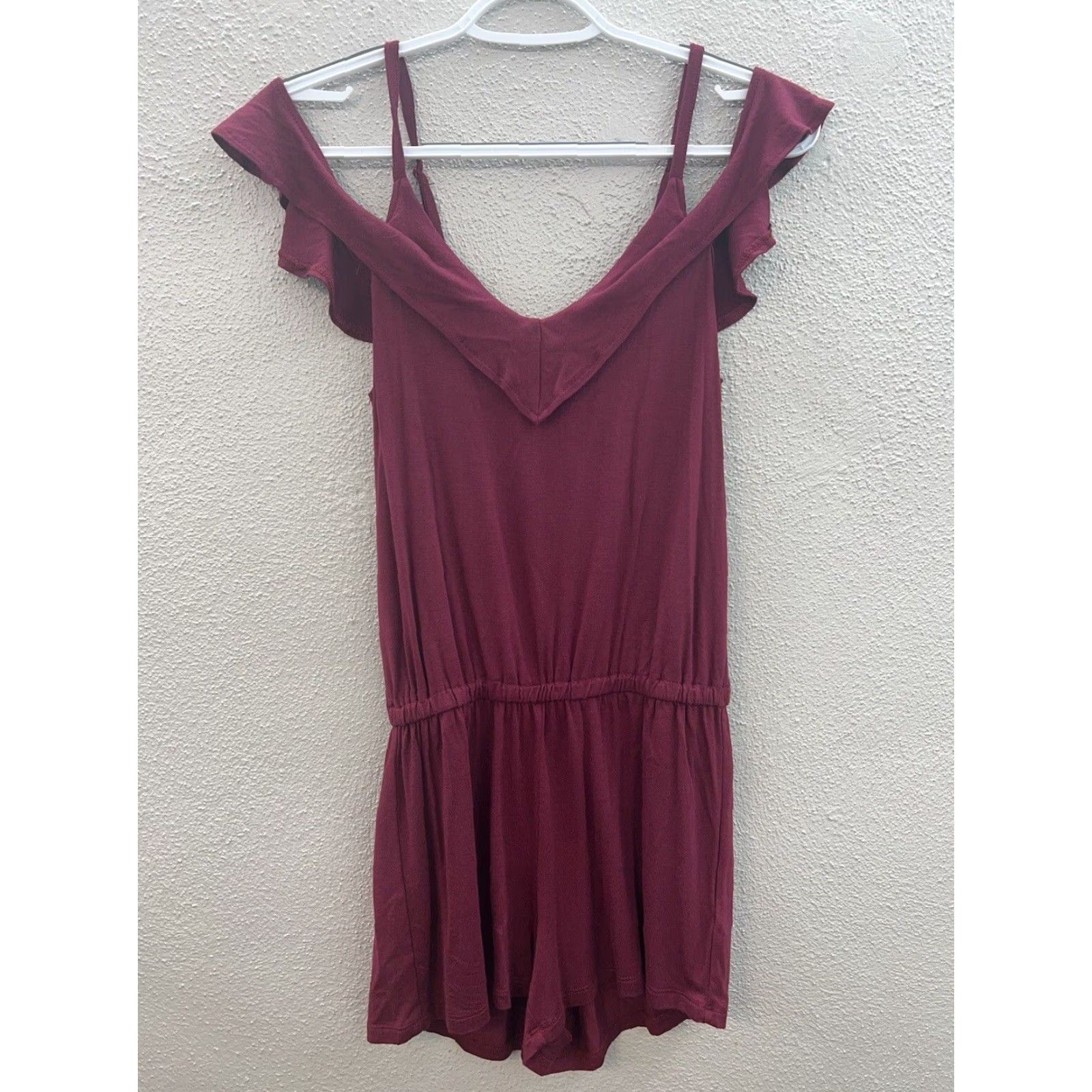 Vintage **Aeropostale Maroon Cold Shoulder Romper Size XS** User: **Vintage Aeropostale Maroon Cold Shoulder Romper Size XS** Size 26" / US 2 / IT 38 - 2 Thumbnail
