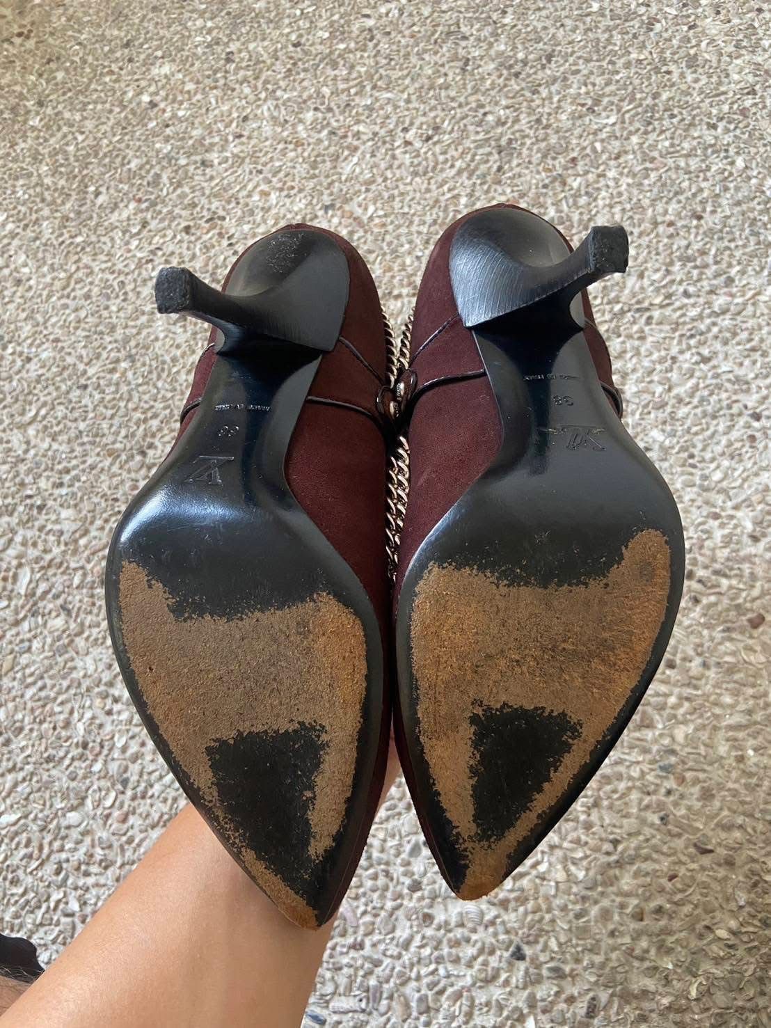 Louis Vuitton Louis Vuitton Suede Chain Embellished Pointed Toe Pumps Size US 7 / IT 37 - 7 Thumbnail