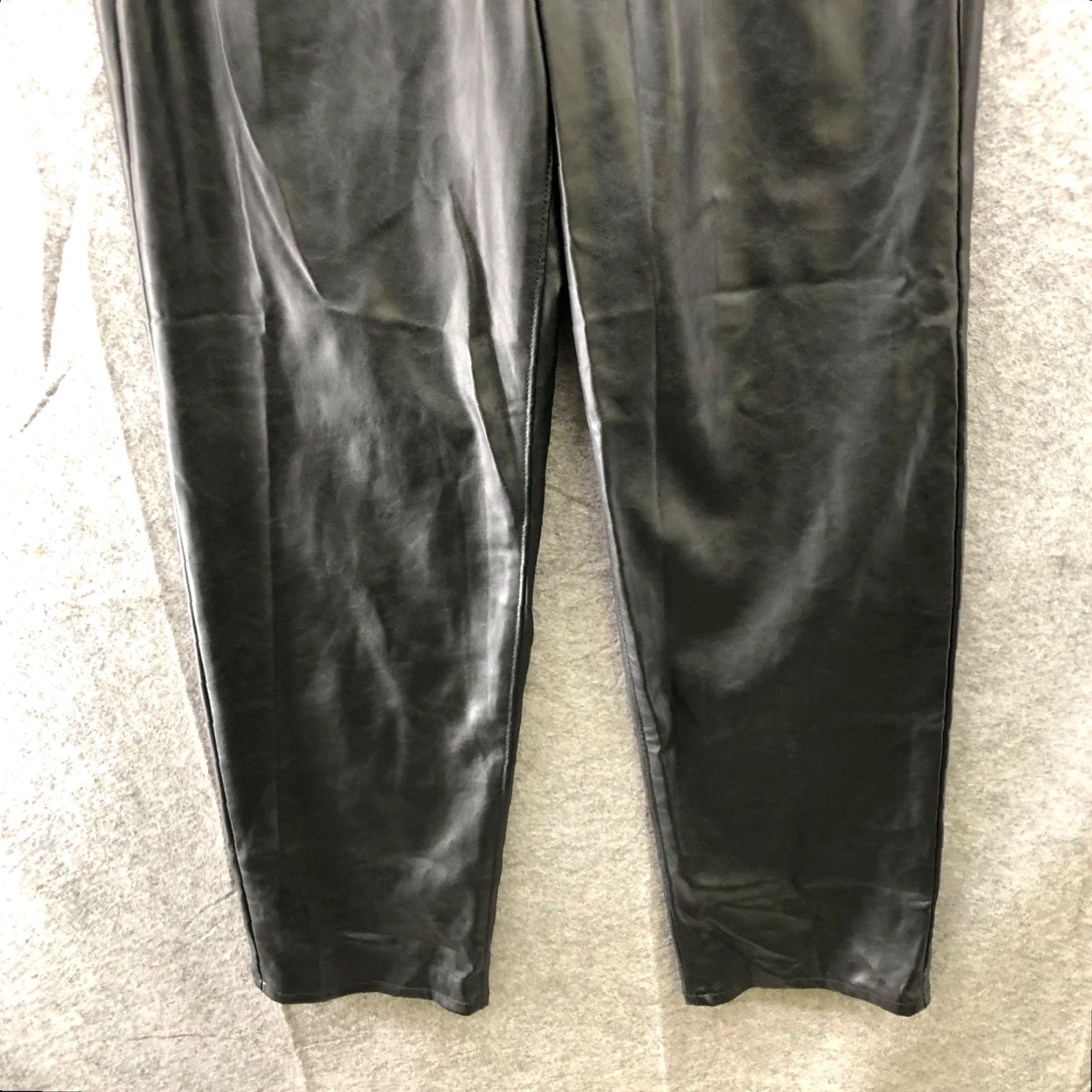Old Navy Old Navy High Rise OG Loose Faux Leather Pants Womens 8 Black Relaxed Wide Leg Size 30" / US 8 / IT 44 - 4 Thumbnail