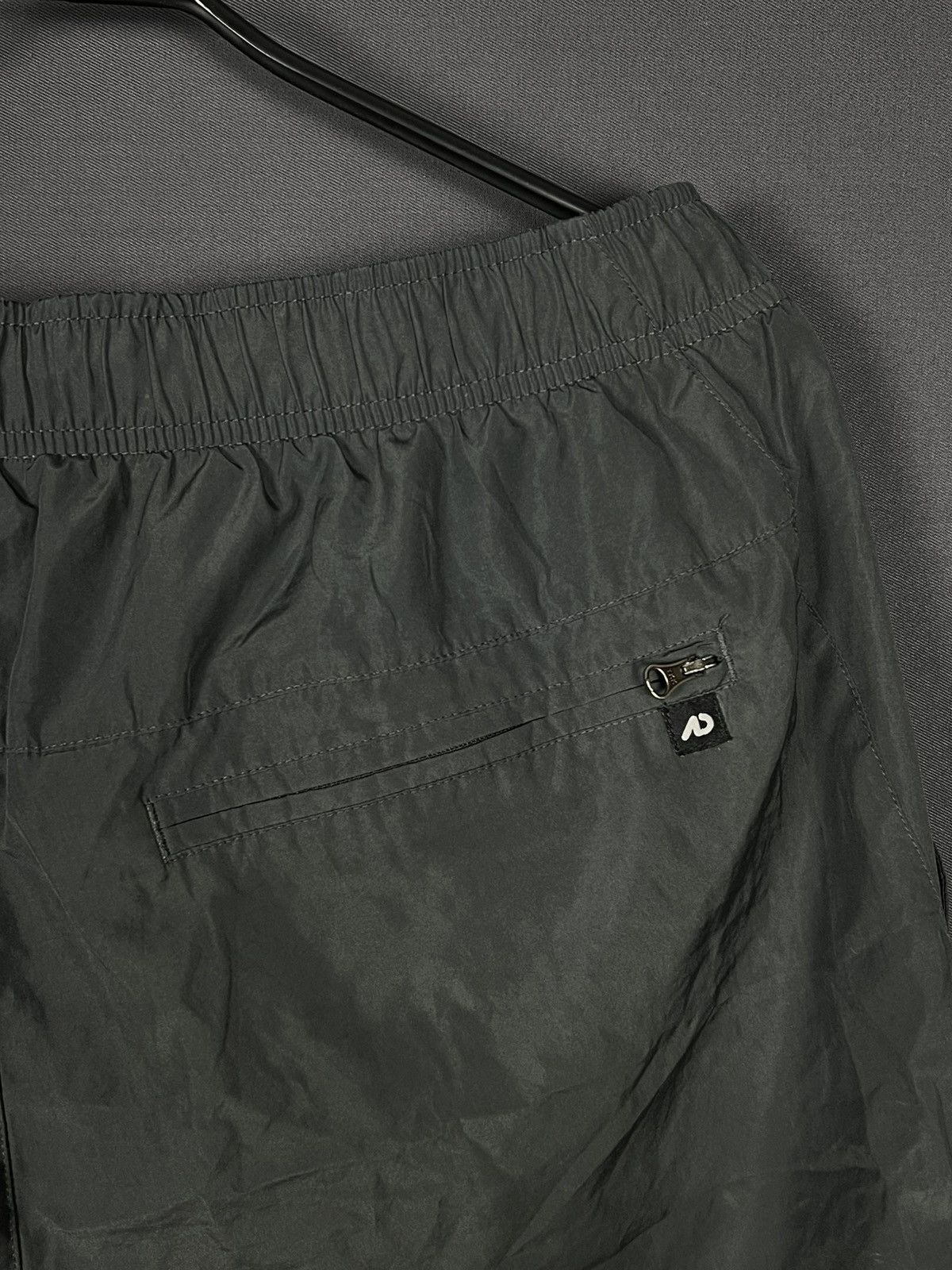 Nike × Vintage Nike grey vintage men’s size L shorts Size US 34 / EU 50 - 5 Thumbnail