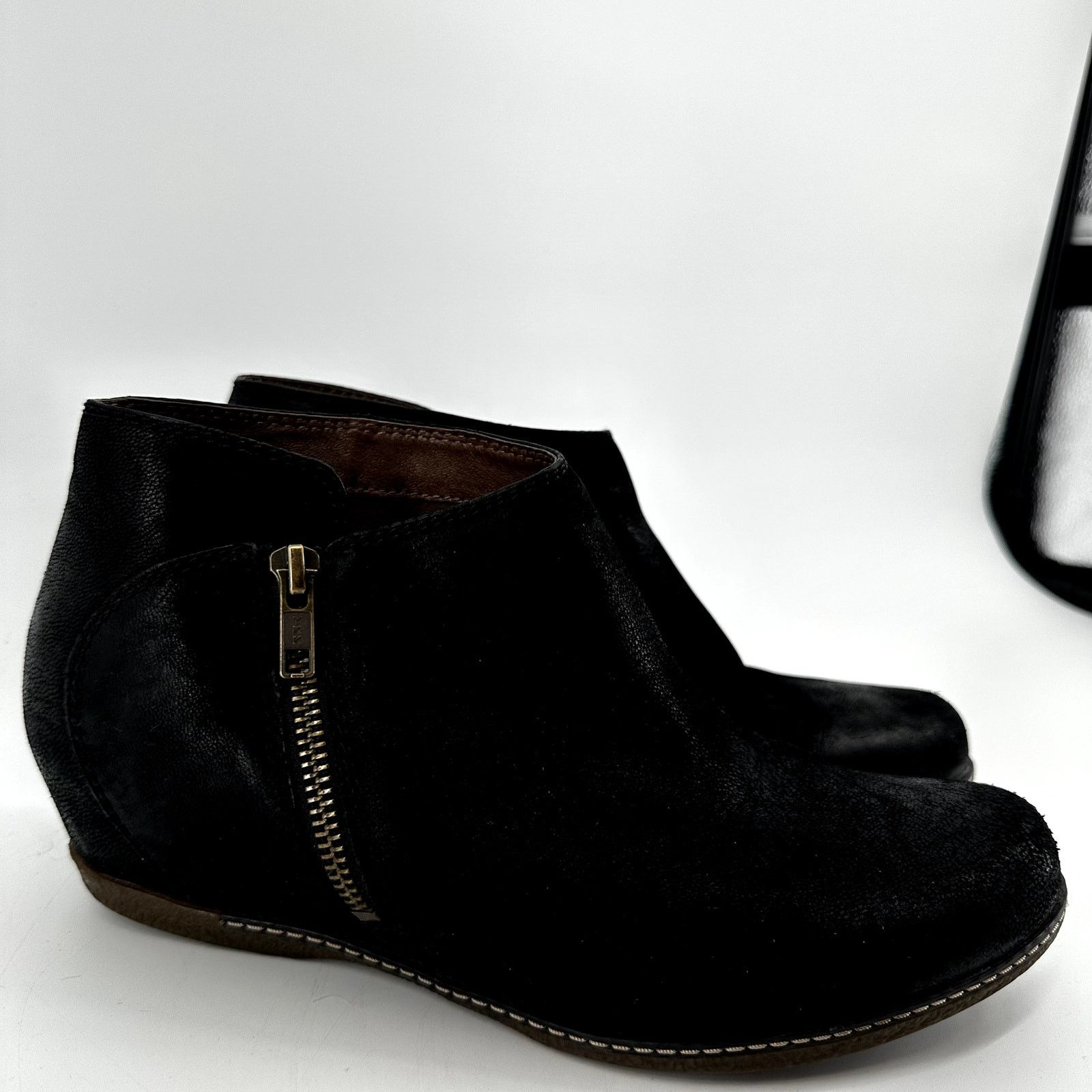 Dansko Leyla Boot Burnished Nubuck Leather Side Zip Ankle