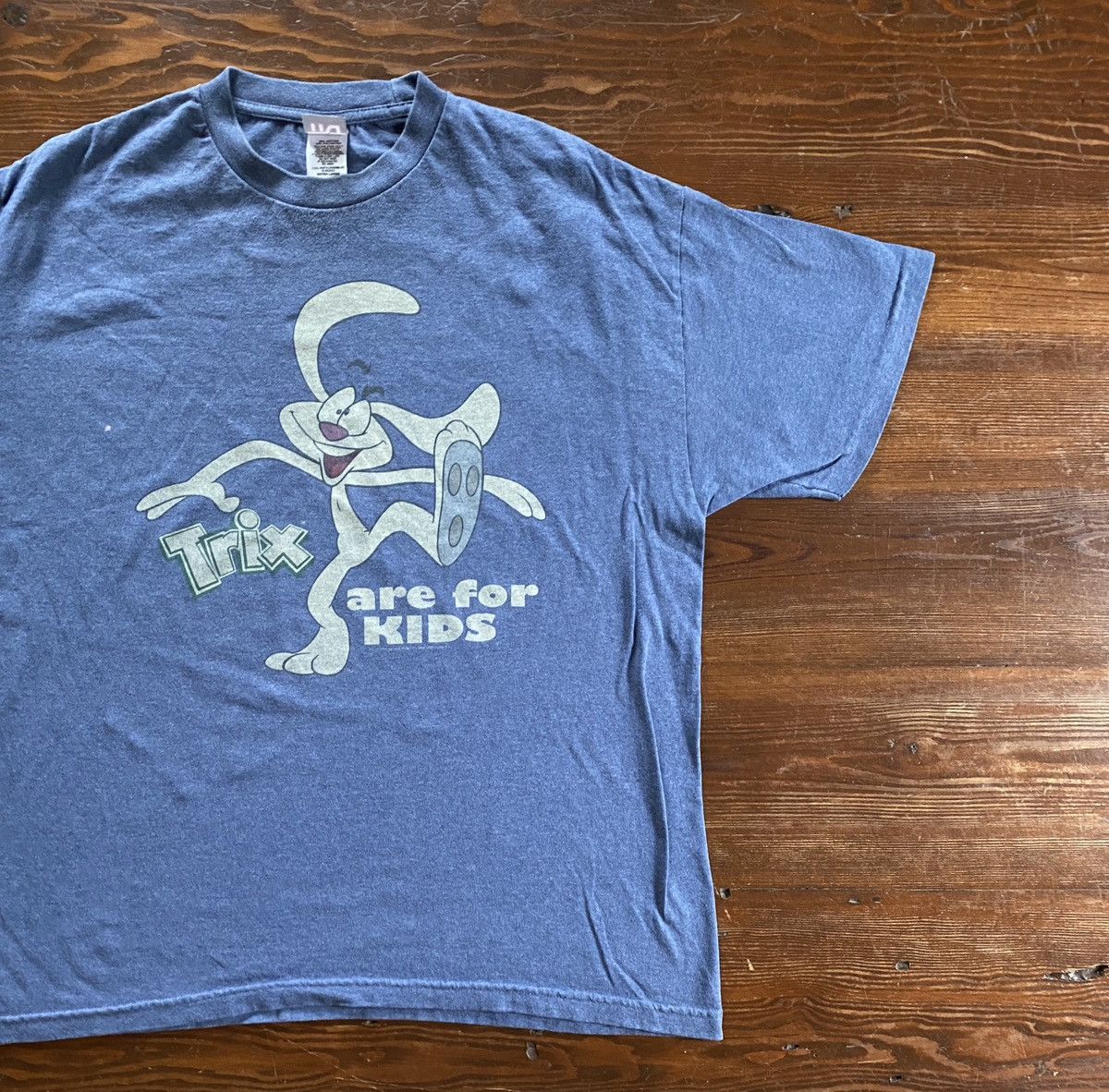 Vintage 2006 Trix Are For Kids Rabbit Blue Tee Size US XL / EU 56 / 4 - 1 Thumbnail