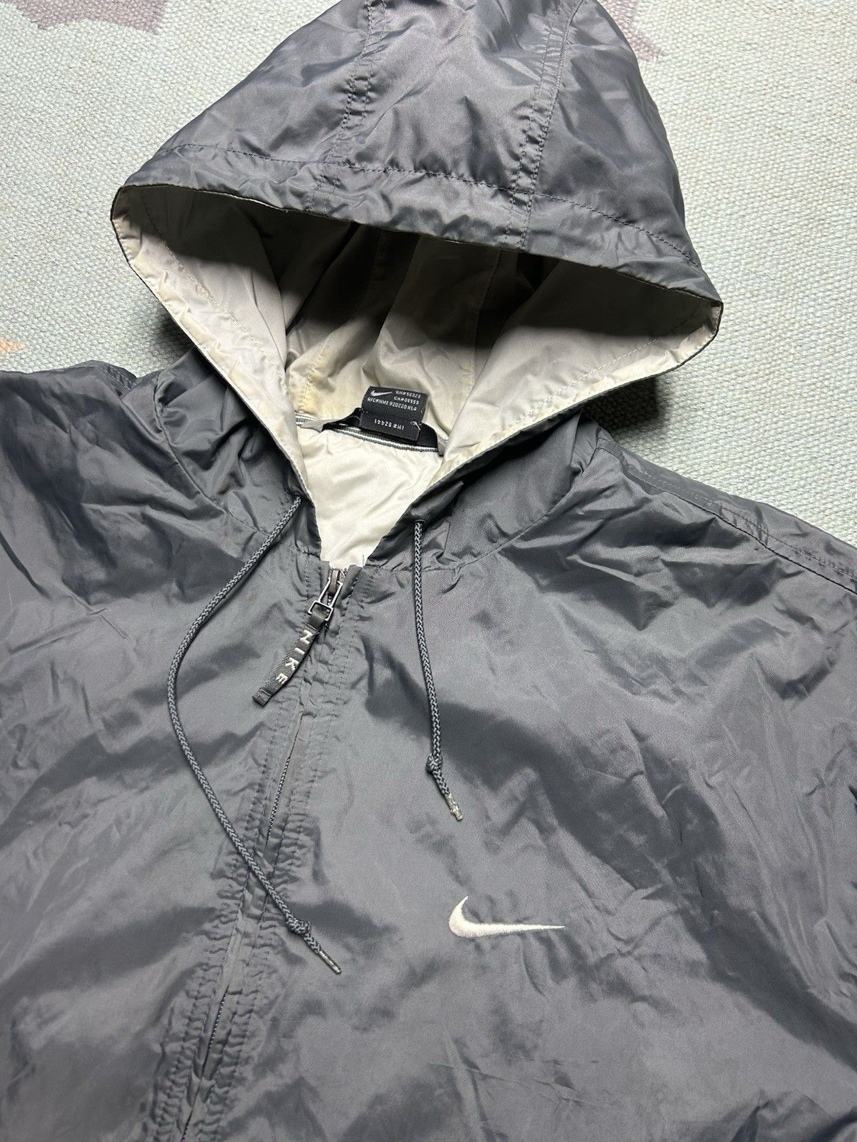 Vintage Vintage Nike hooded jacket windbreaker spell out swoosh XL Size US XL / EU 56 / 4 - 3 Thumbnail