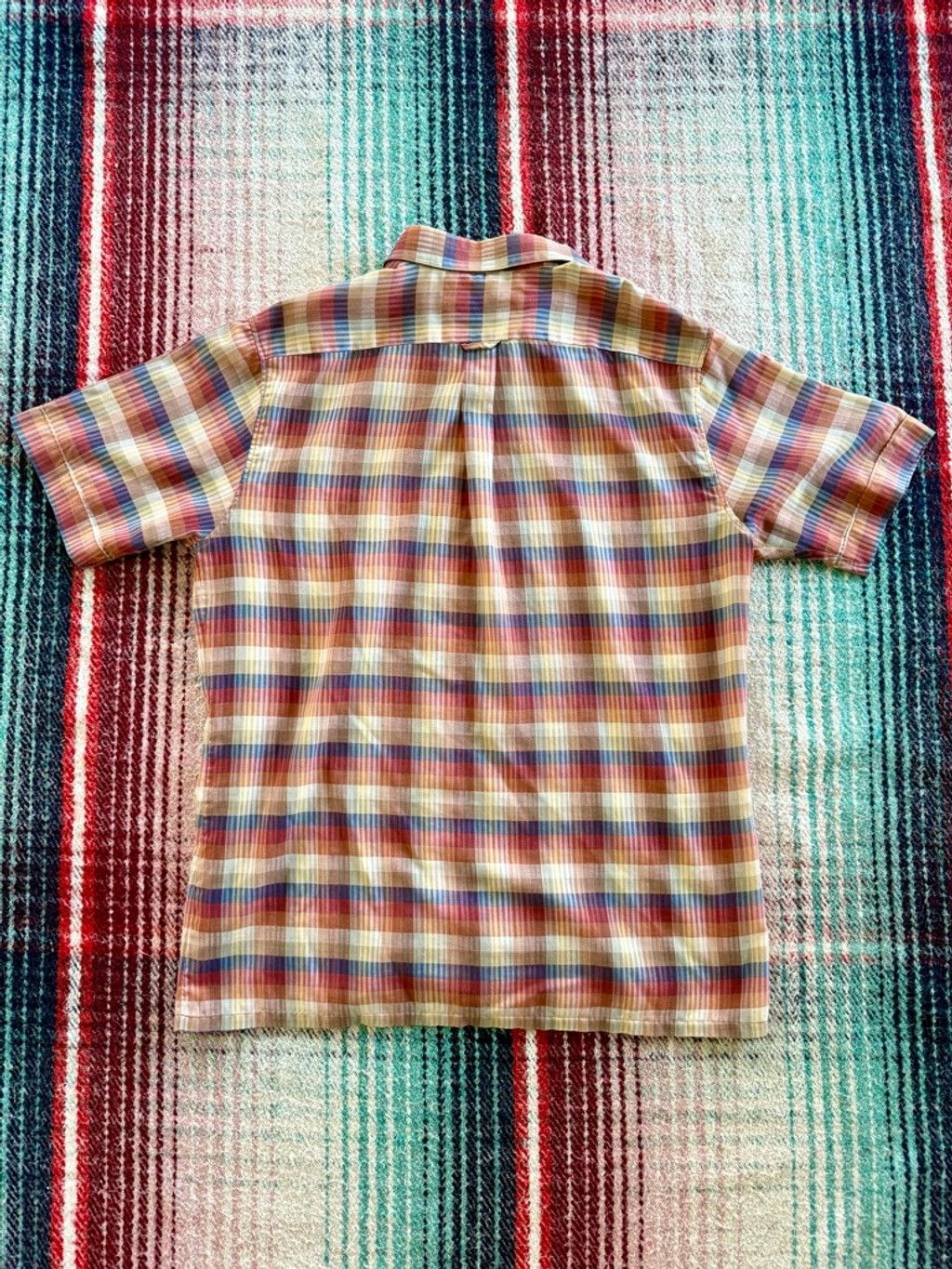 Van Heusen 80s Men's Van Heusen Plaid Button Down Shirt L Red Blue Size US L / EU 52-54 / 3 - 3 Thumbnail