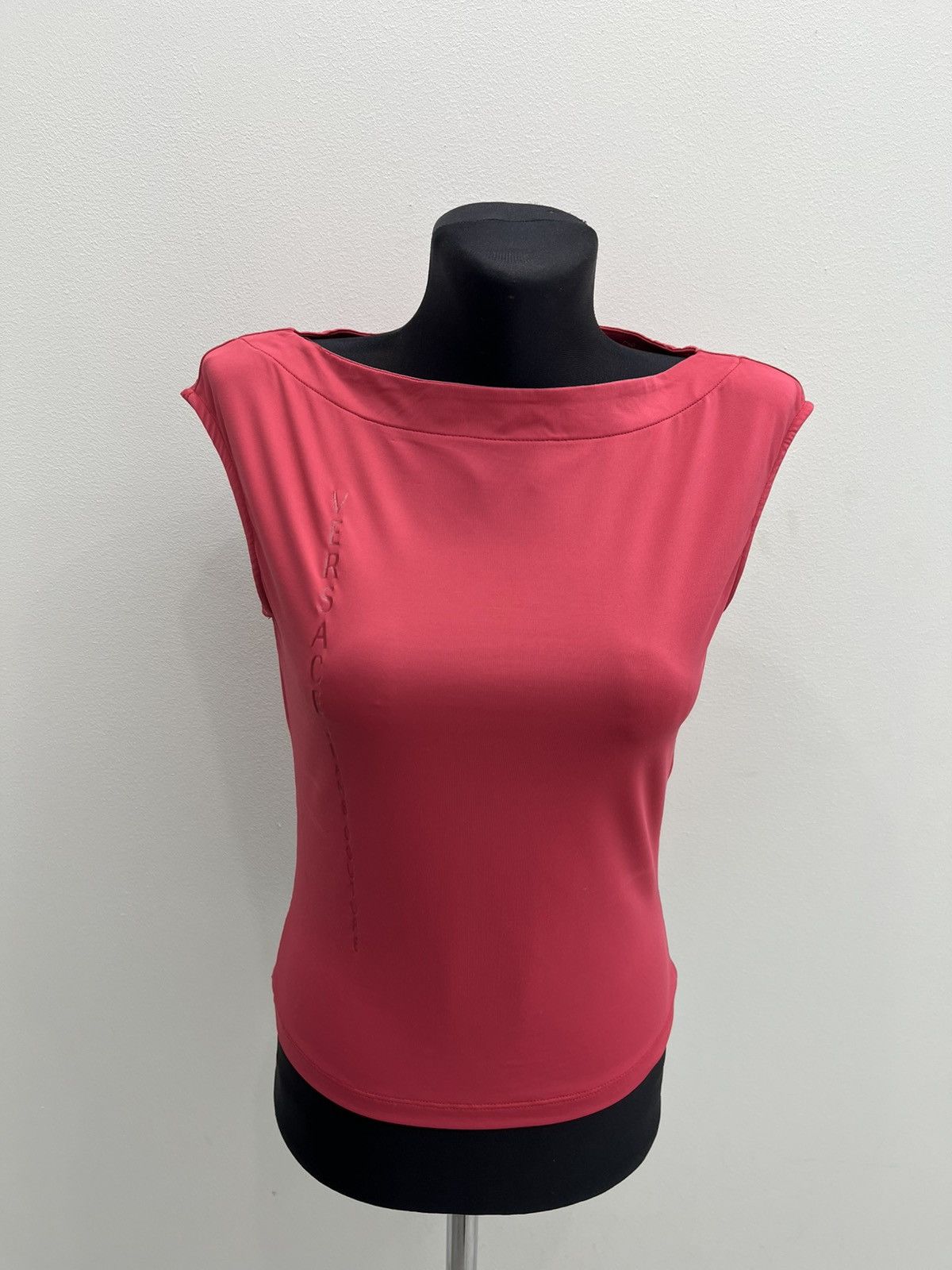 Versace Jeans Couture Vintage Versace Jeans Couture Logo Stretch Top Tee T-shirt Size M / US 6-8 / IT 42-44 - 1 Thumbnail