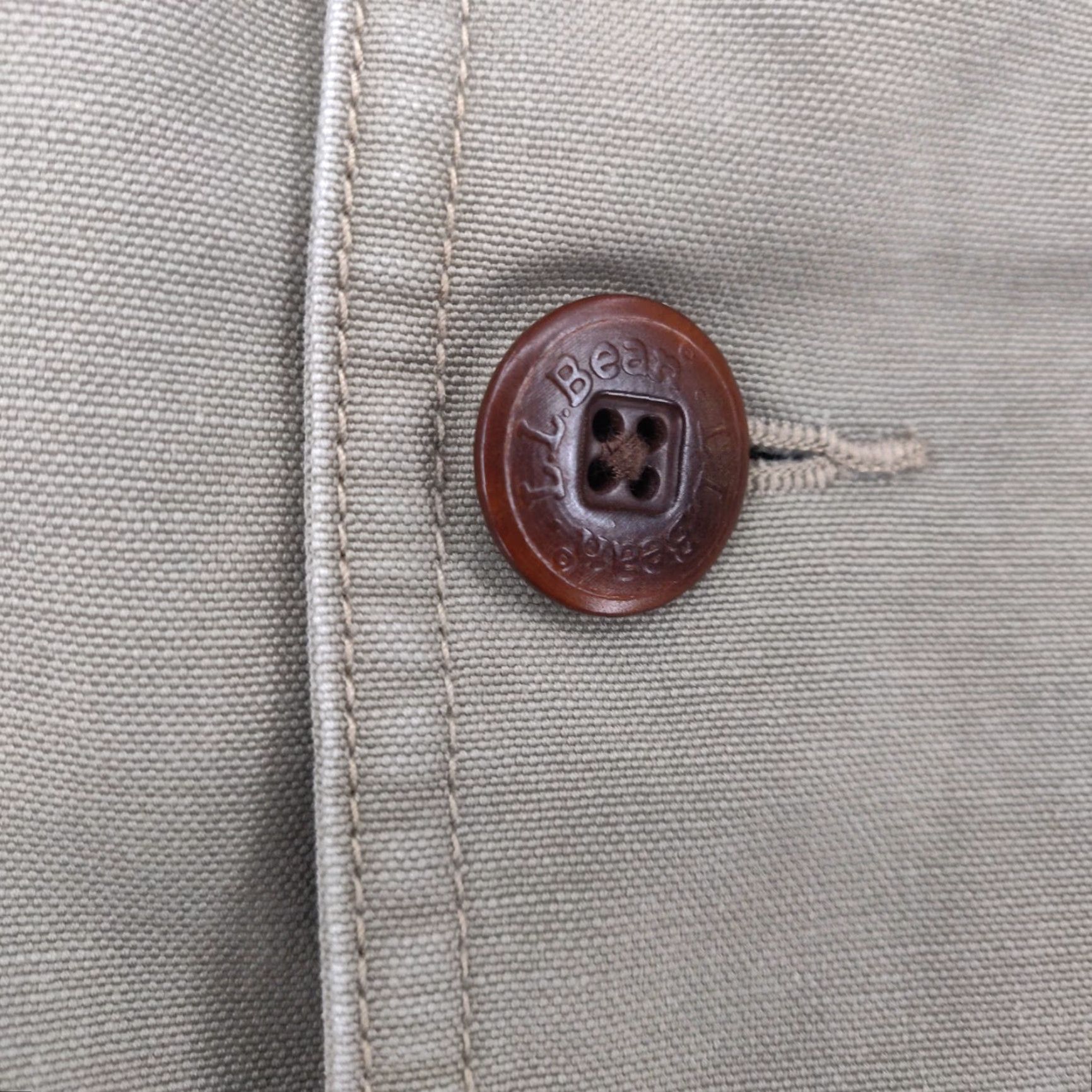 Vintage VINTAGE L.L. Bean Jacket Men Large Beige Quilt Lined Corduroy Trim Barn Chore Coat Jacket Size US L / EU 52-54 / 3 - 7 Thumbnail