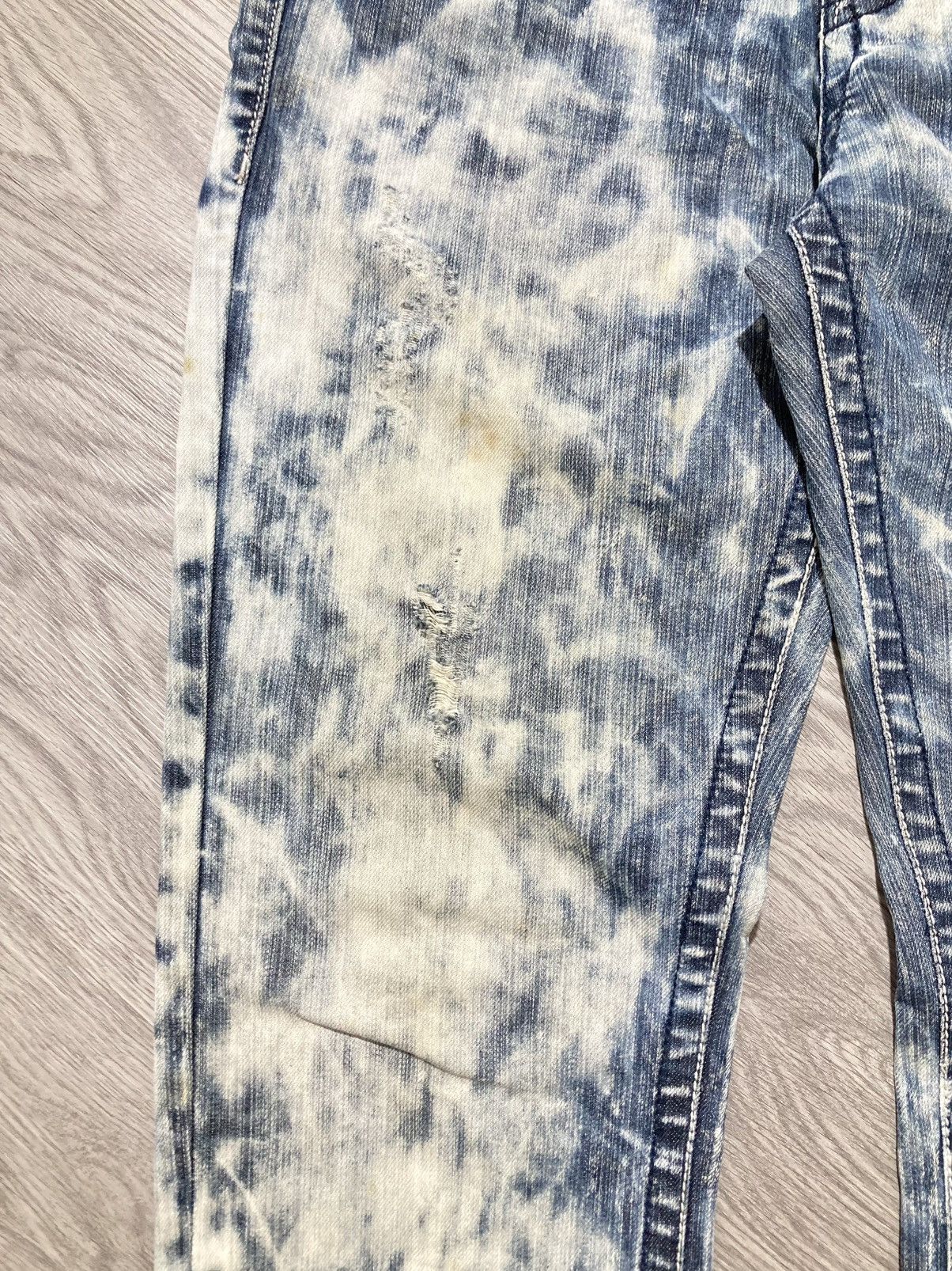 Tornado Mart 2000s Ugiz Distressed Ripped Acid Wash Denim Tornado Style Size US 29 - 8 Thumbnail