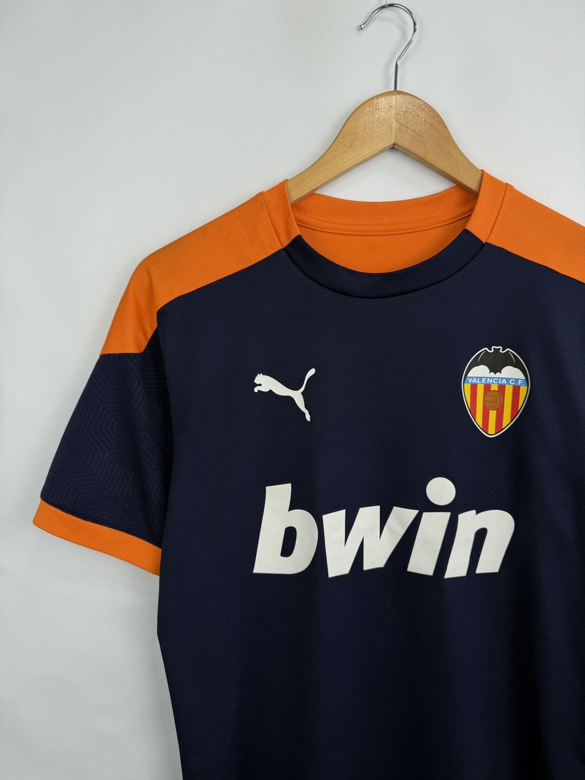 Puma 🇪🇸 2019 Valencia CF Puma Bwin Training Soccer Jersey Rare Size US S / EU 44-46 / 1 - 4 Thumbnail