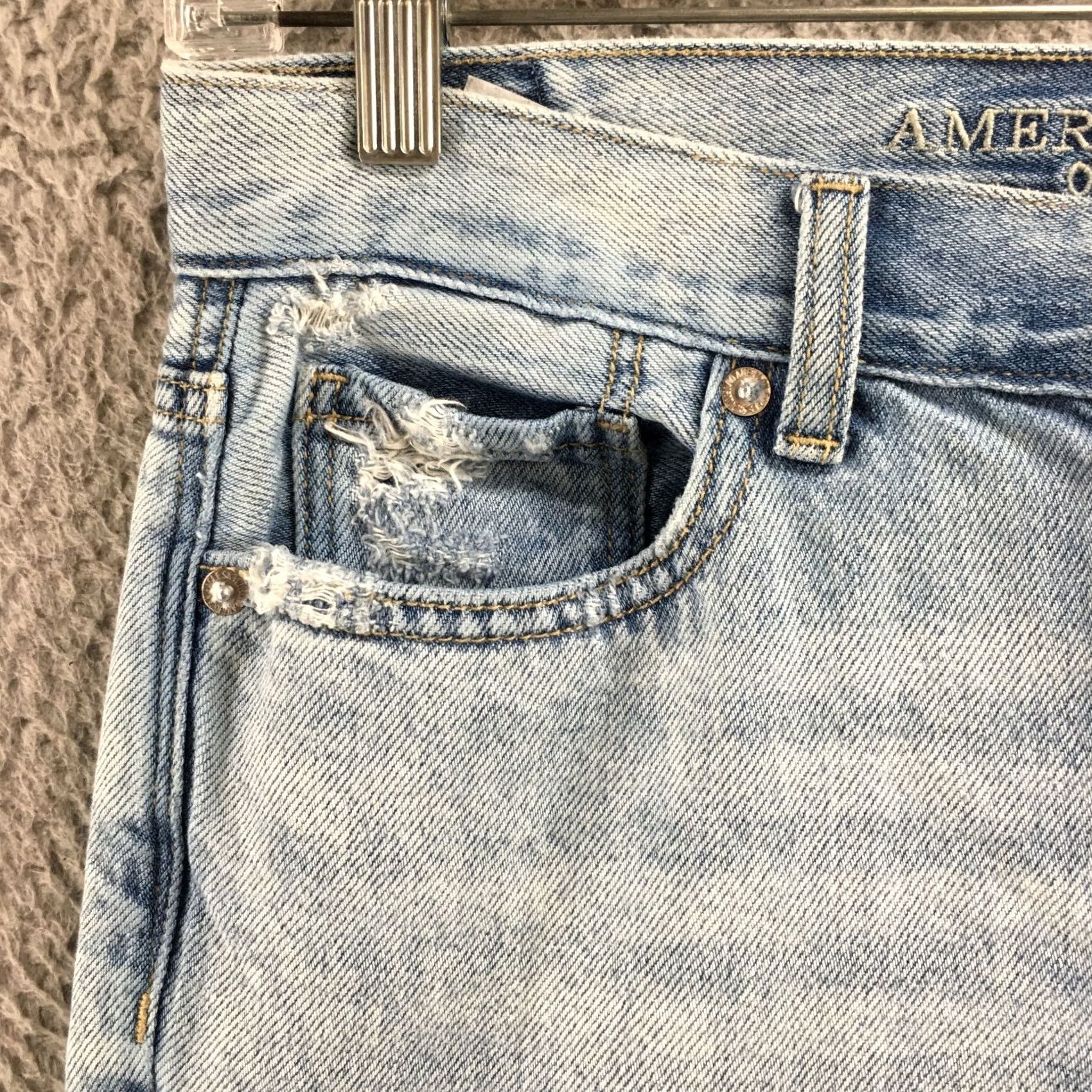 American Eagle Outfitters American Eagle Outfitters Mom Jeans Women 6R Regular Blue Denim Hi-Rise Jeans Womens 6 Regular Blue Denim Hi-Rise Jeans Size 28" / US 6 / IT 42 - 4 Thumbnail