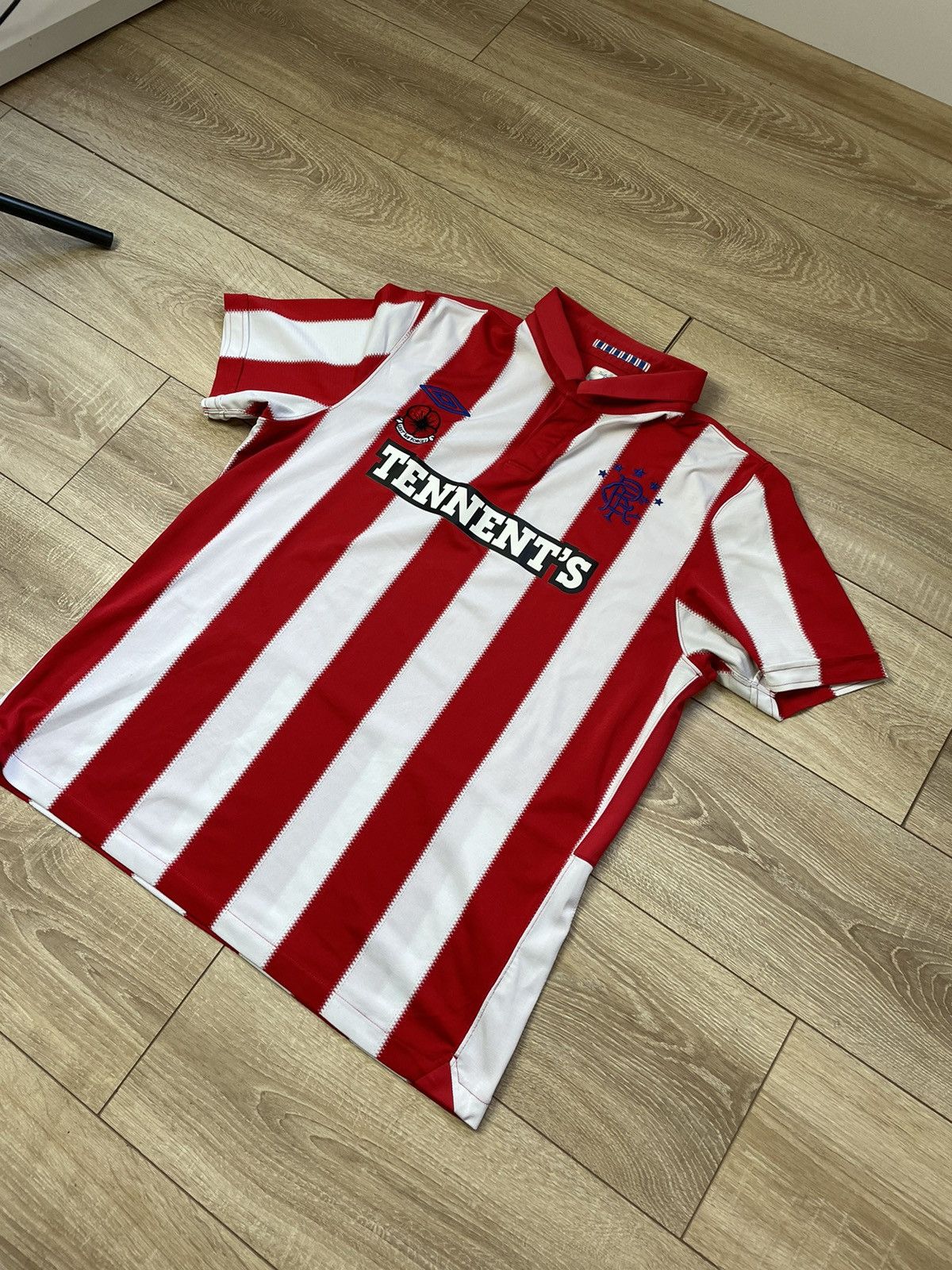 Umbro Rangers 10/11 Away Shirt Tennent's Poppy Lest We Forget Size US L / EU 52-54 / 3 - 2 Thumbnail