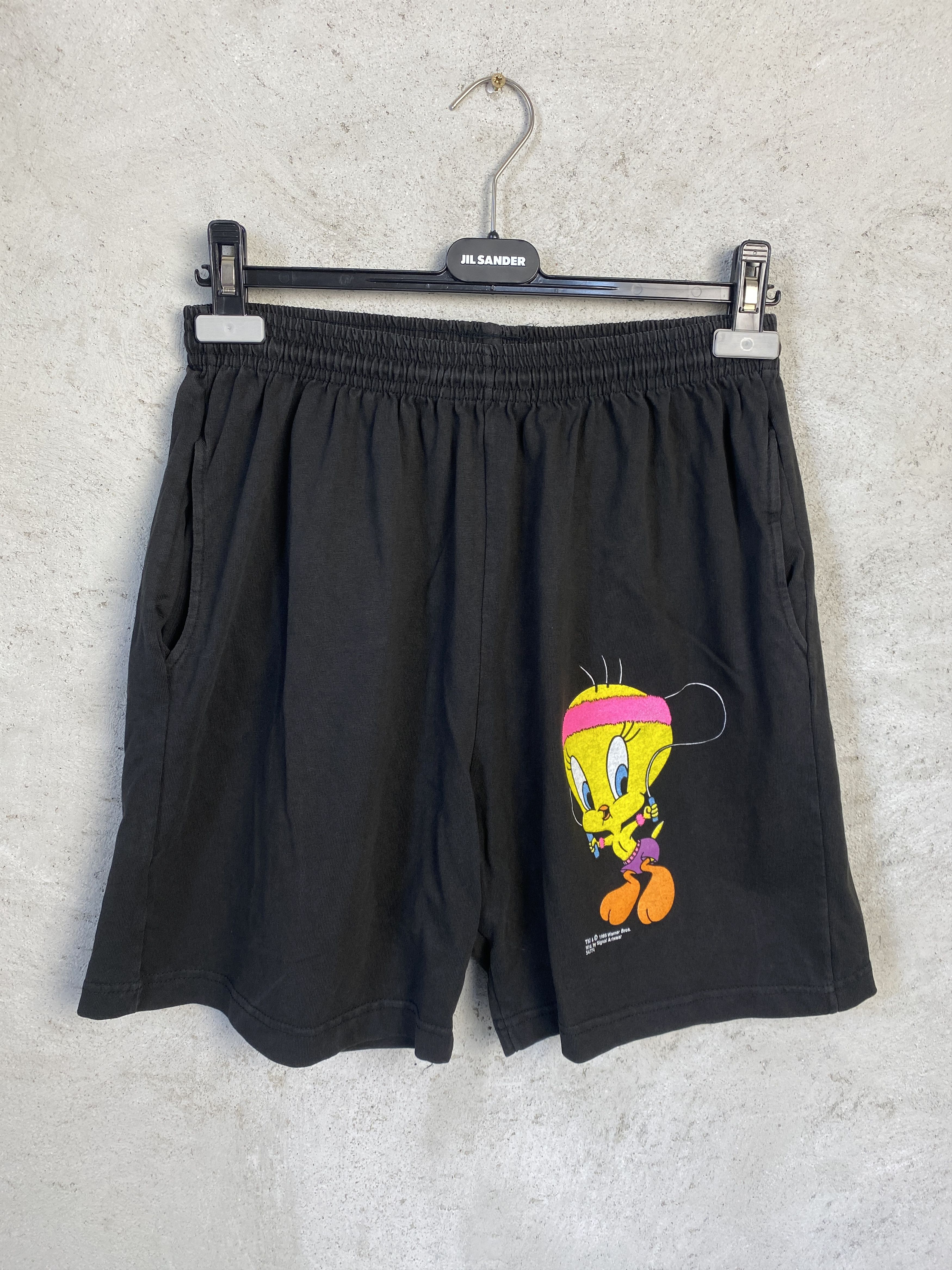 Warner Bros Vintage 1995 Warner Bros Tweety shorts 90s cartoon Size US 30 / EU 46 - 1 Thumbnail