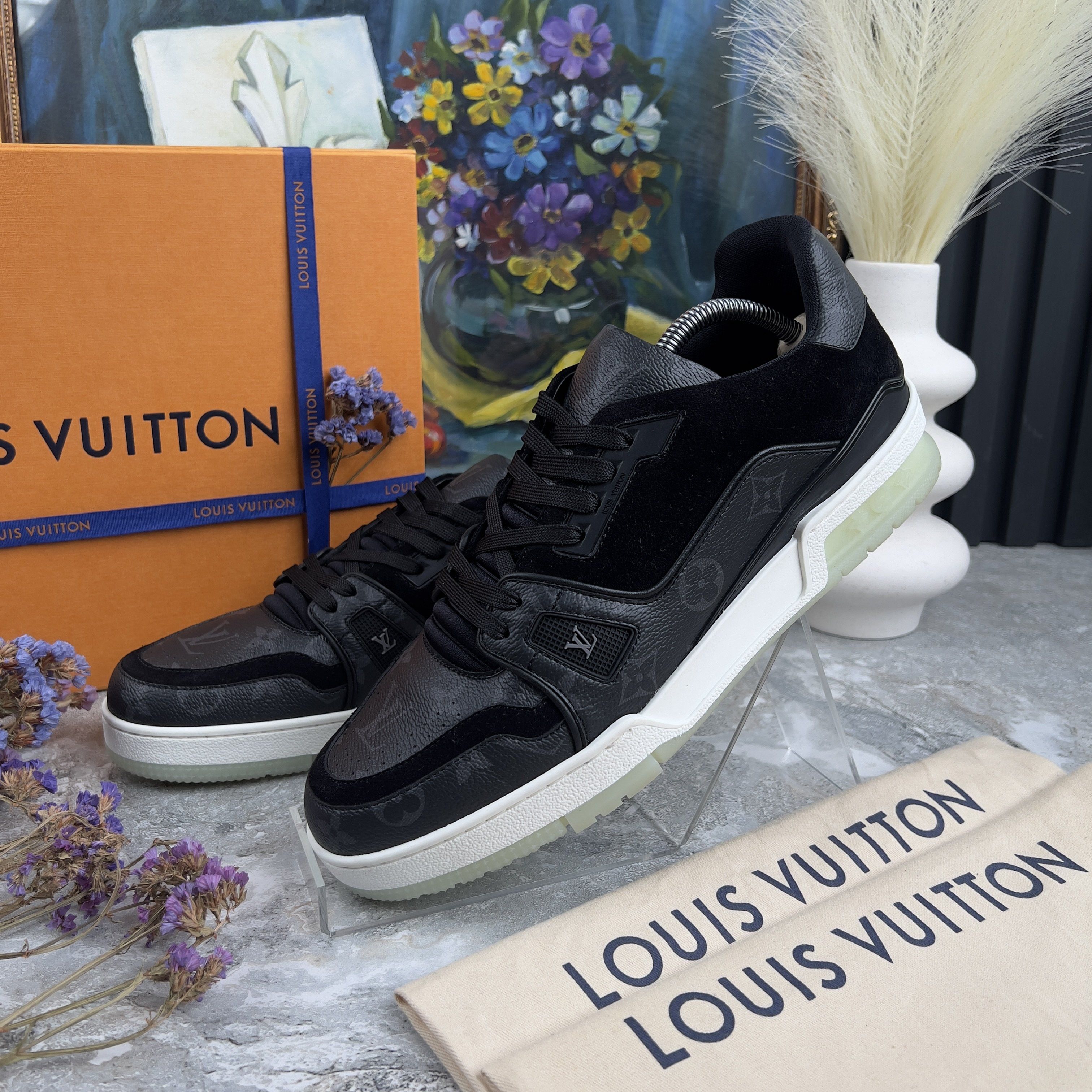 Louis Vuitton LV Trainer Sneakers Monogram Eclipse Black Suede Size US 9 / EU 42 - 4 Thumbnail