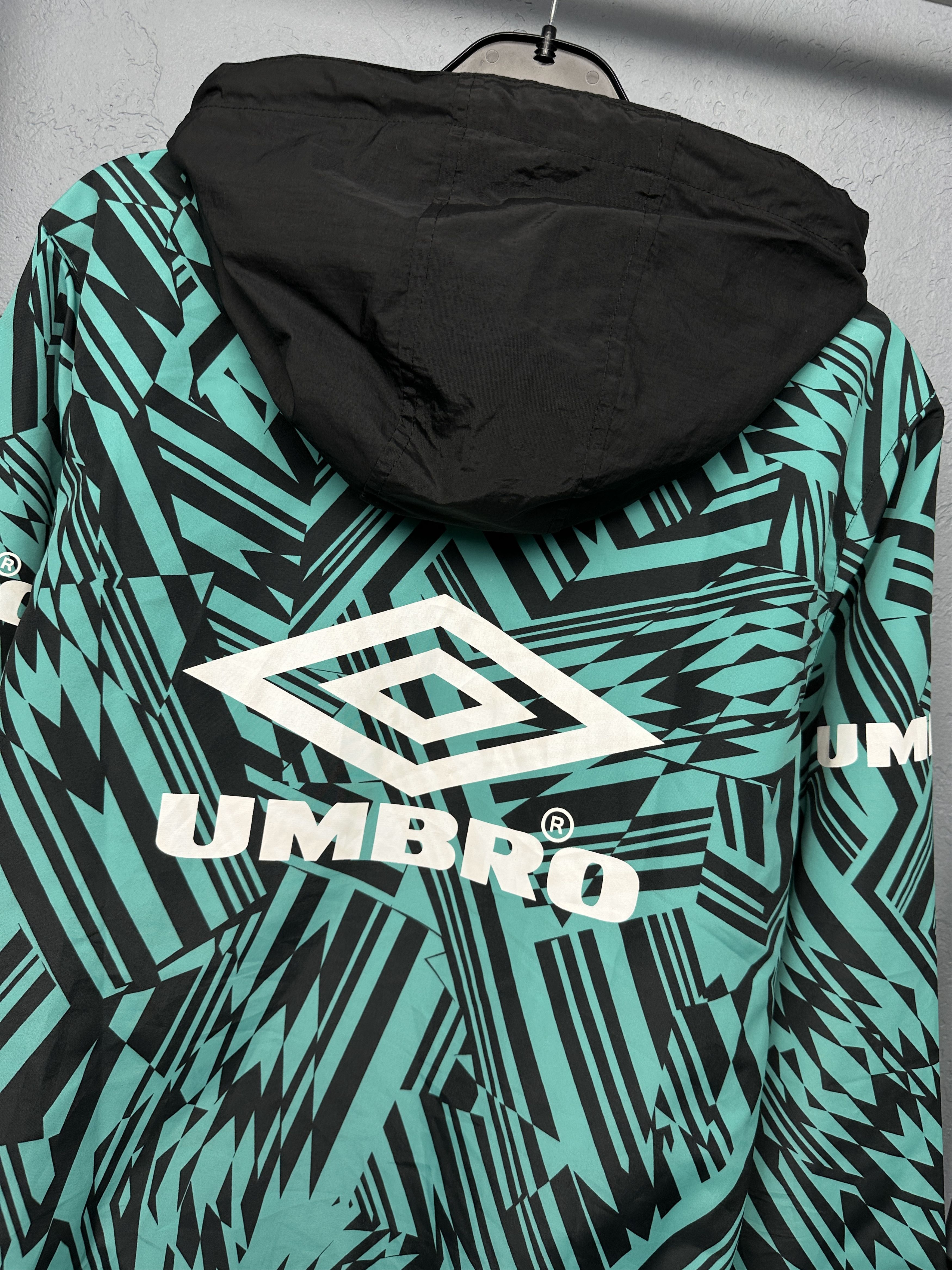 Umbro Umbro Aztec Mens Nylon Windbreaker Jacket Size US M / EU 48-50 / 2 - 7 Thumbnail