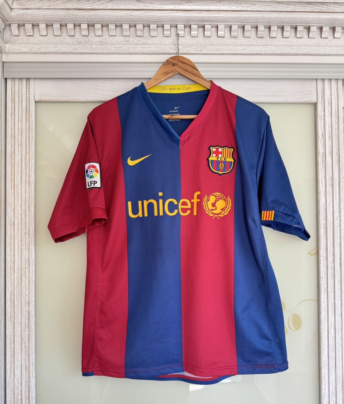 Nike × Vintage Vintage Gudjohnsen #7 Barcelona 2006-2007 Home Soccer Jersey Size US L / EU 52-54 / 3 - 2 Thumbnail