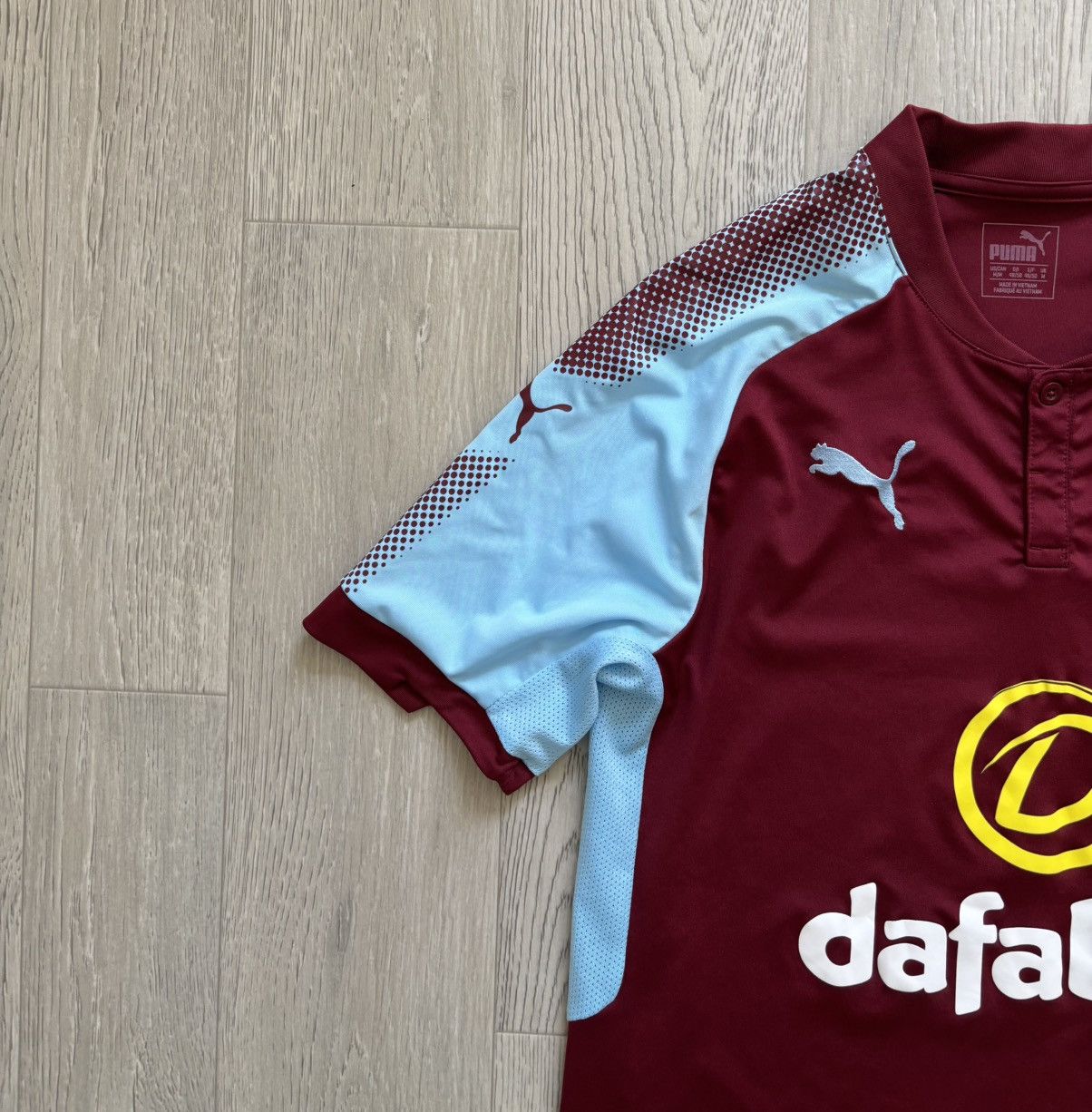 Puma Puma Burnley Football Club Soccer Jersey Dafabet Vintage Size US M / EU 48-50 / 2 - 4 Thumbnail