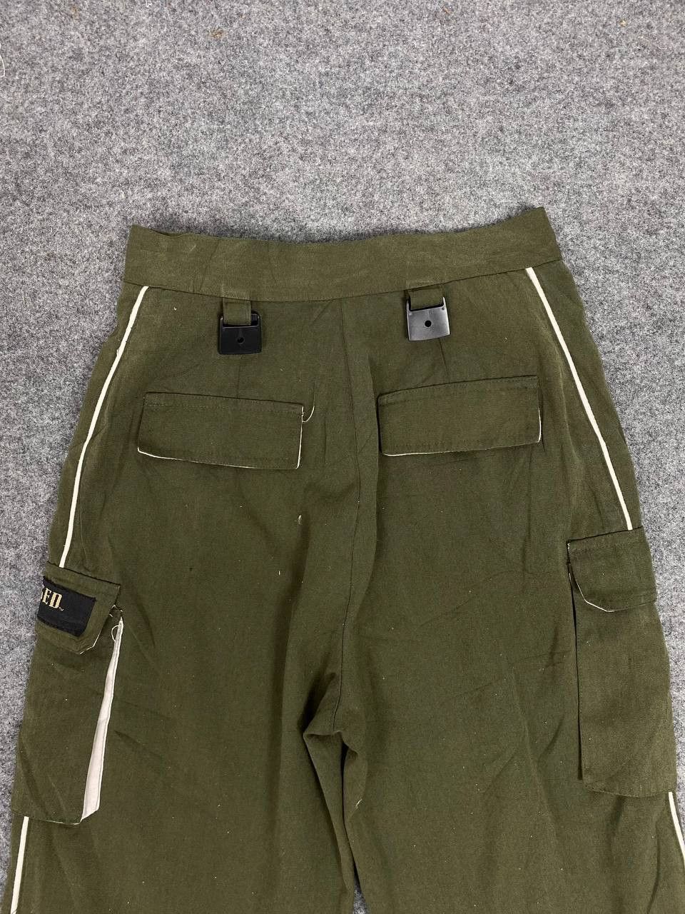 Japanese Brand vintage japanese brand high waist cargo pants Size US 27 - 3 Thumbnail