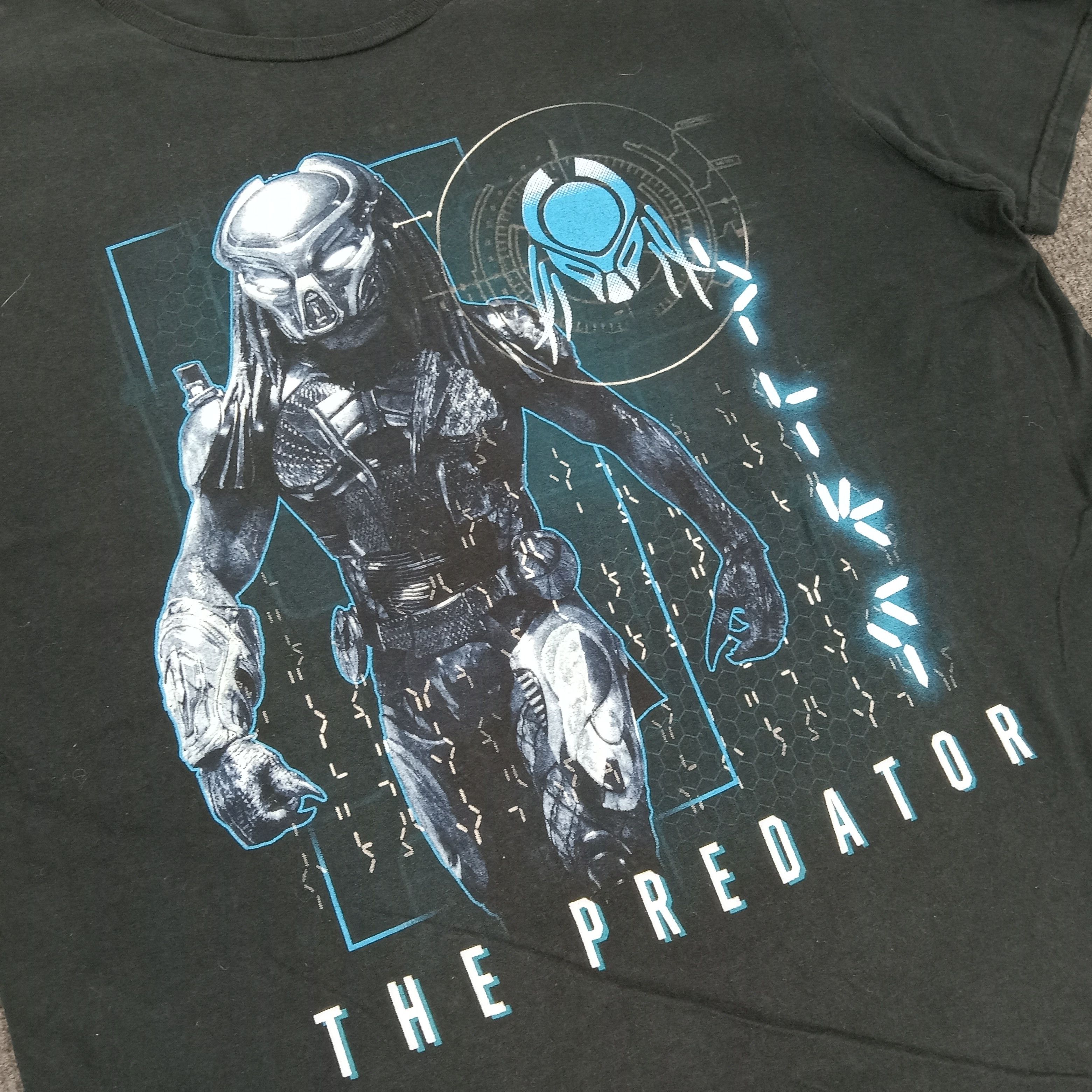 Vintage The Predator American Alien Horror Movie Tshirt Size US M / EU 48-50 / 2 - 2 Thumbnail