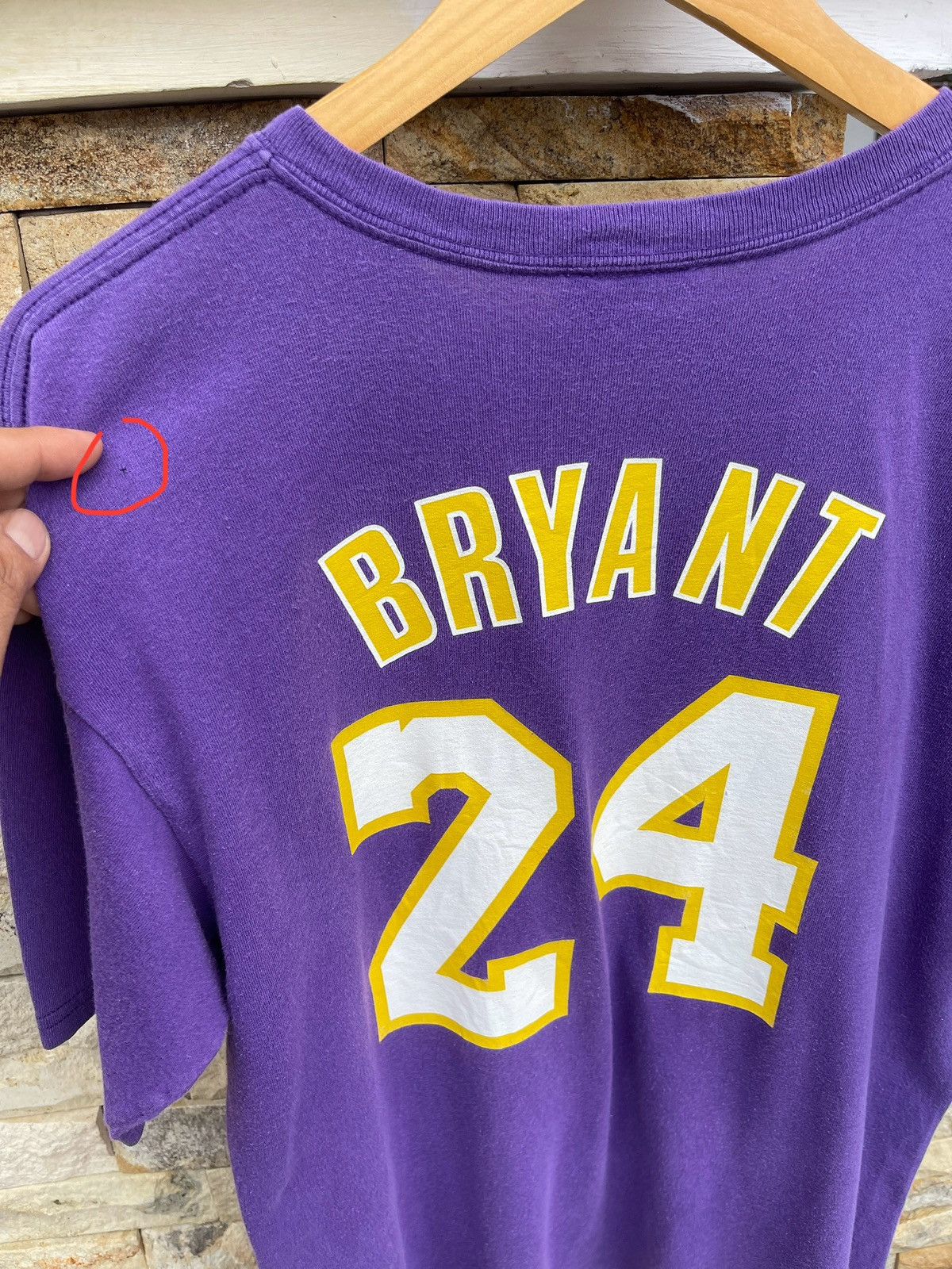 NBA Last Drop🔥Rare🔥Vintage LAKERS Nba 24 BRYANT T-Shirt Size US L / EU 52-54 / 3 - 6 Thumbnail