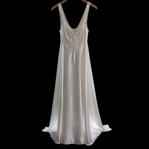 Vintage Rare Vintage 80s Olga Silver Label Nightgown Small Size S / US 4 / IT 40 - 2 Thumbnail