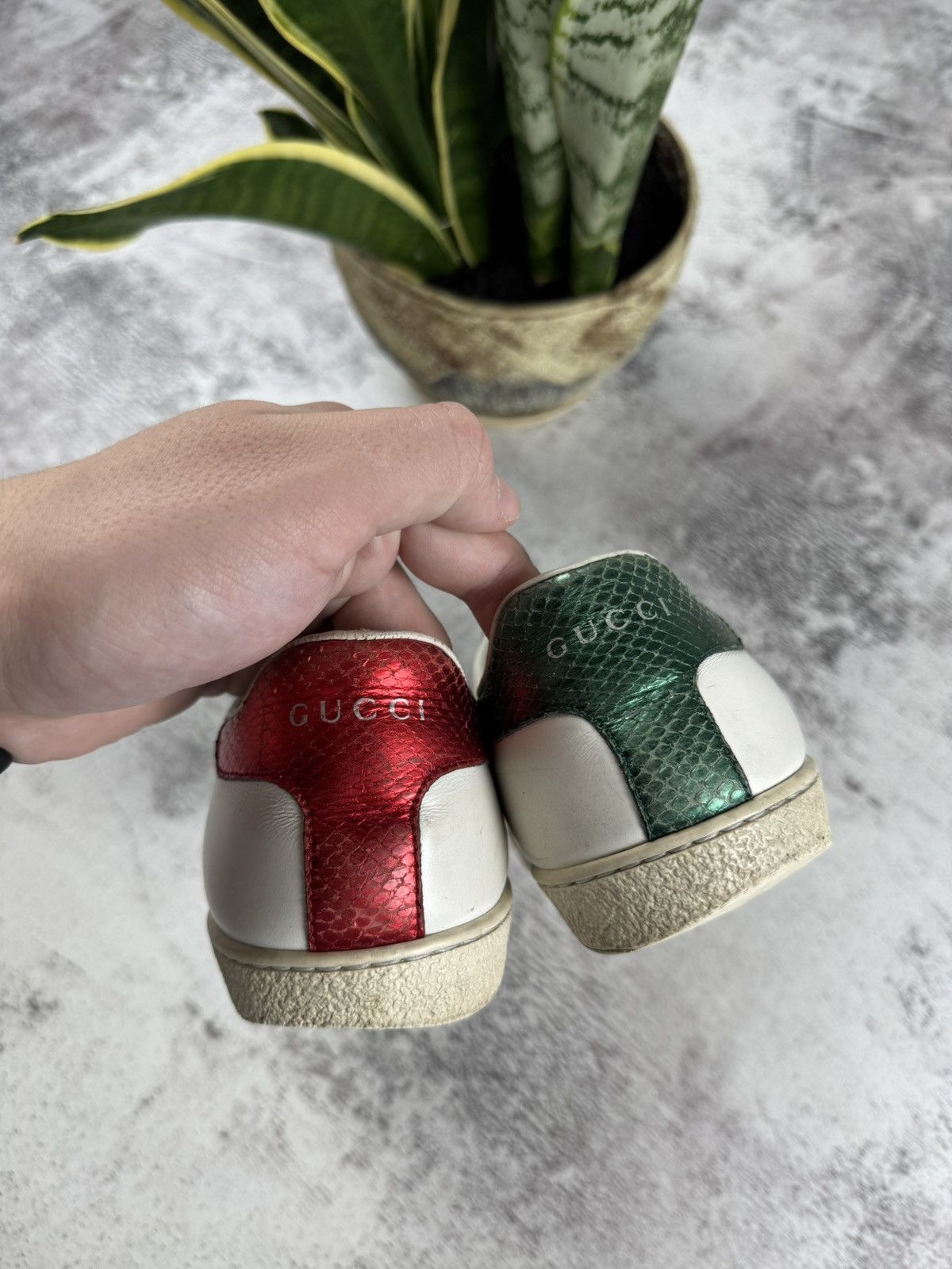 Gucci Gucci Ace Women’s US 7,5 EU 38 White Bee Casual Red Leather Low Shoes Sneakers Size US 7.5 / IT 37.5 - 11 Thumbnail
