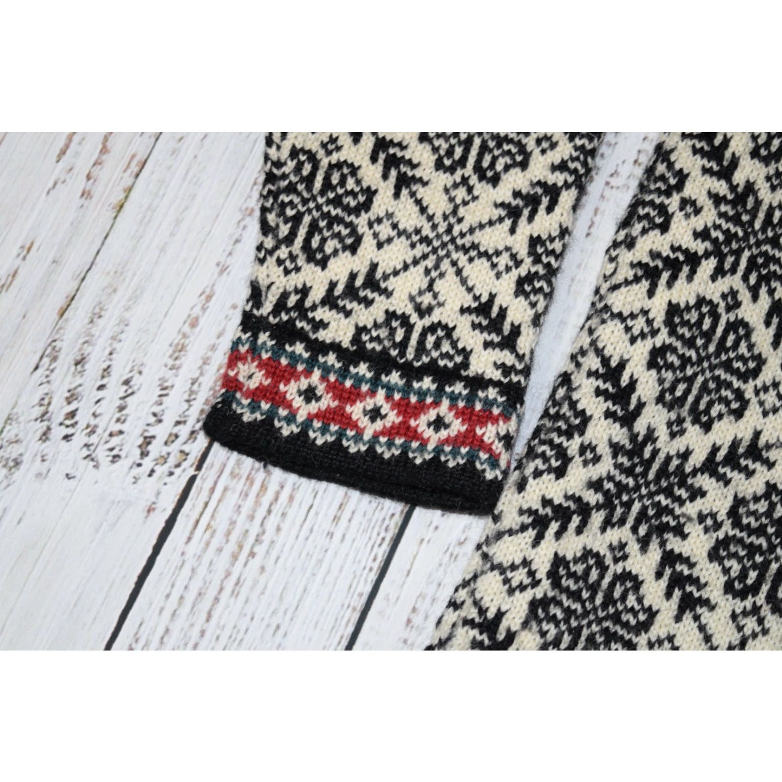 Vintage LL BEAN Cardigan Sweater Medium Ivory Nordic Fair Isle Wool Button Up Style Womens Size M / US 6-8 / IT 42-44 - 5 Thumbnail