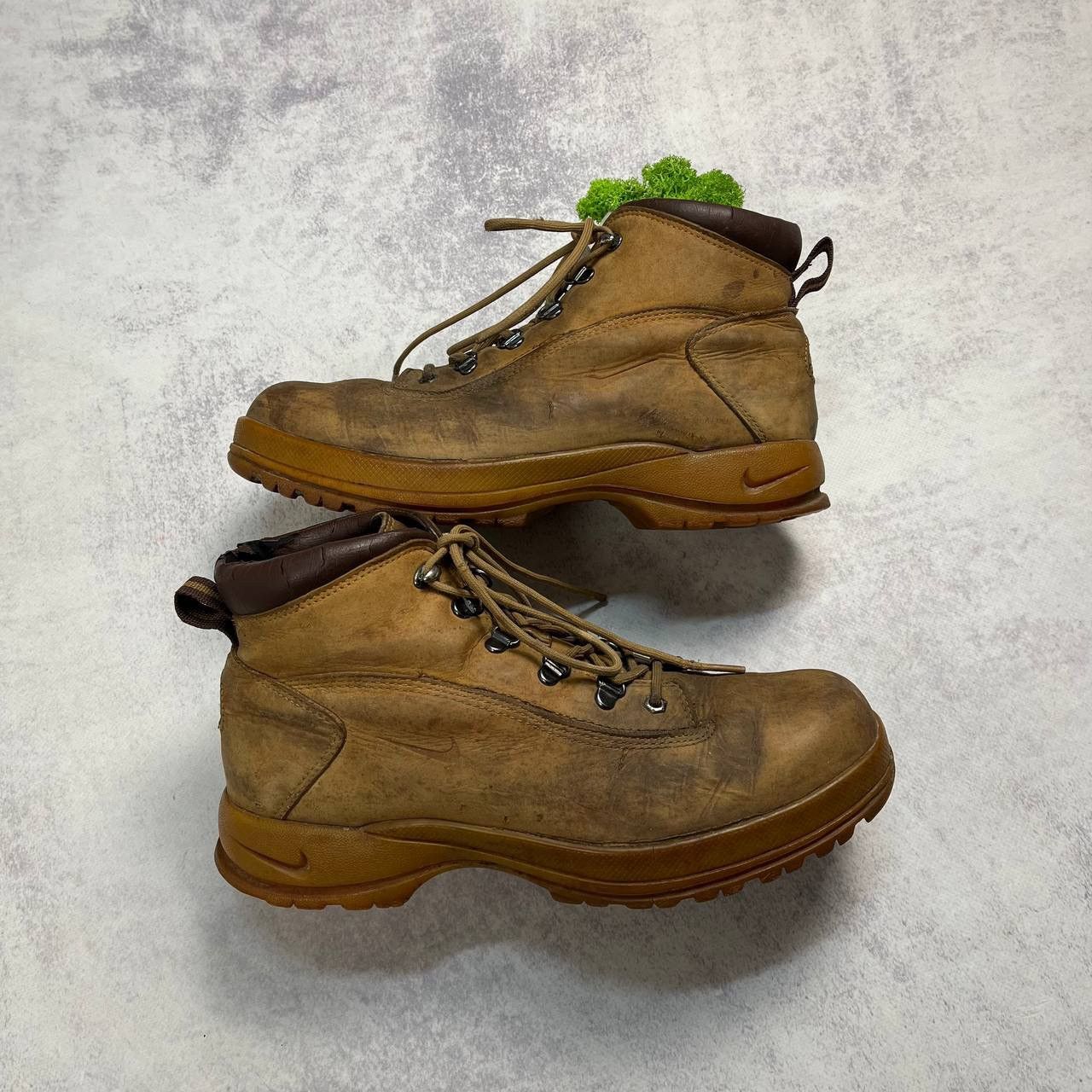 Vintage Nike ACG Vintage Shoes Boots 2000s Size US 9.5 / EU 42-43 - 1 Thumbnail