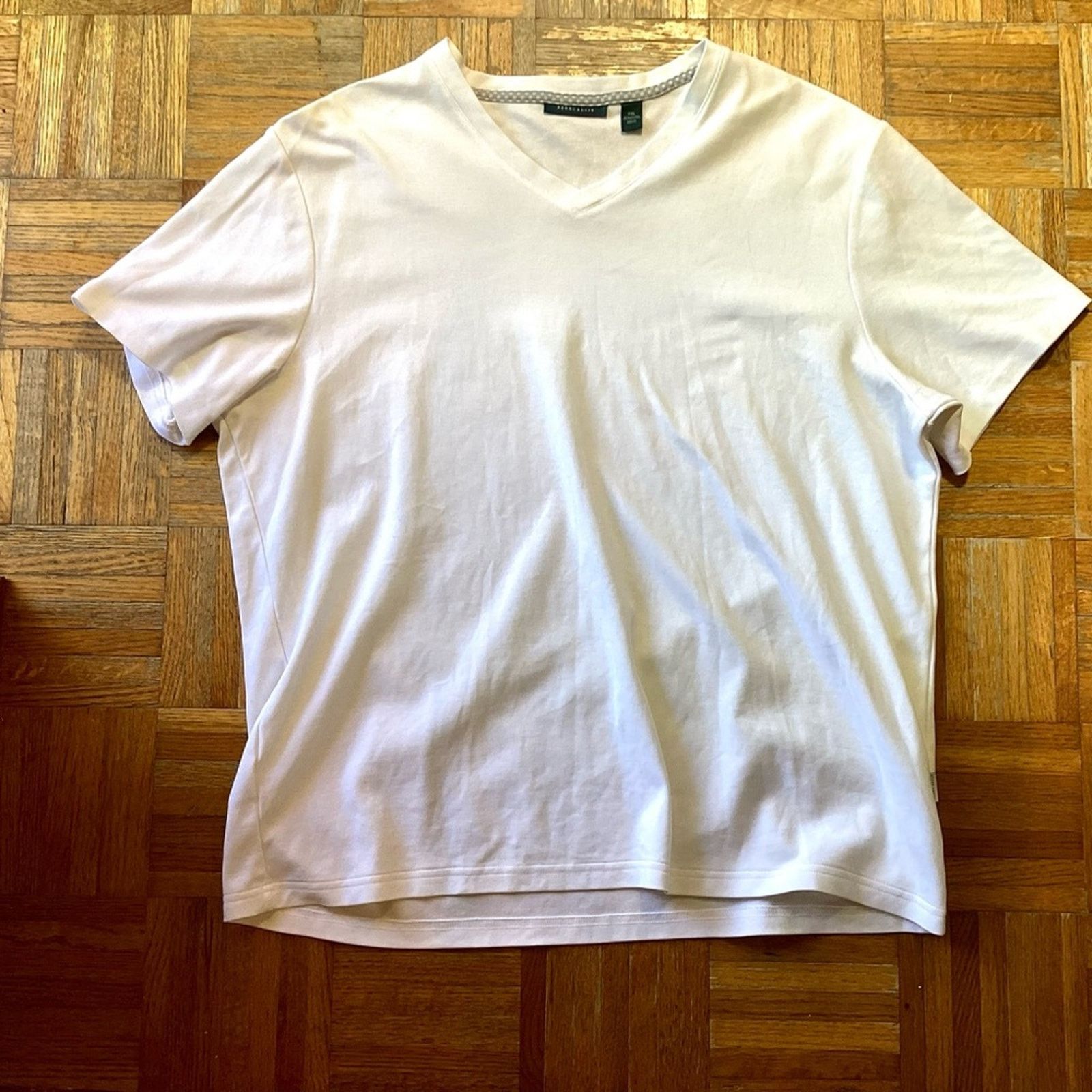 Perry Ellis Perry Ellis Men's Cotton Blend V-Neck Short Sleeve Tee Shirt Size US XXL / EU 58 / 5 - 2 Thumbnail