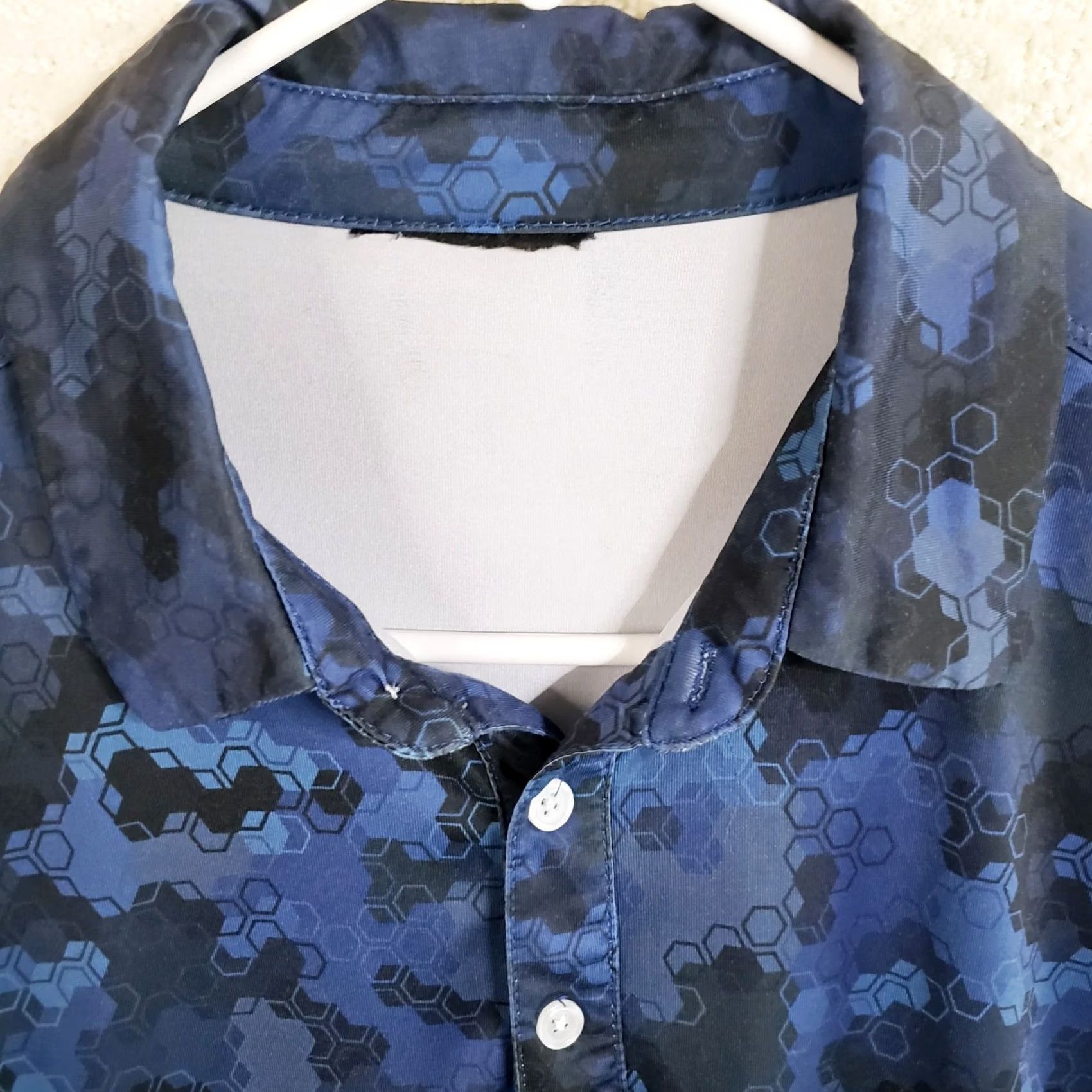 Vintage YATTA Men's M Blue Digital Camo Golf Polo Shirt Stretch Wicking UPF 40 Size US M / EU 48-50 / 2 - 4 Thumbnail