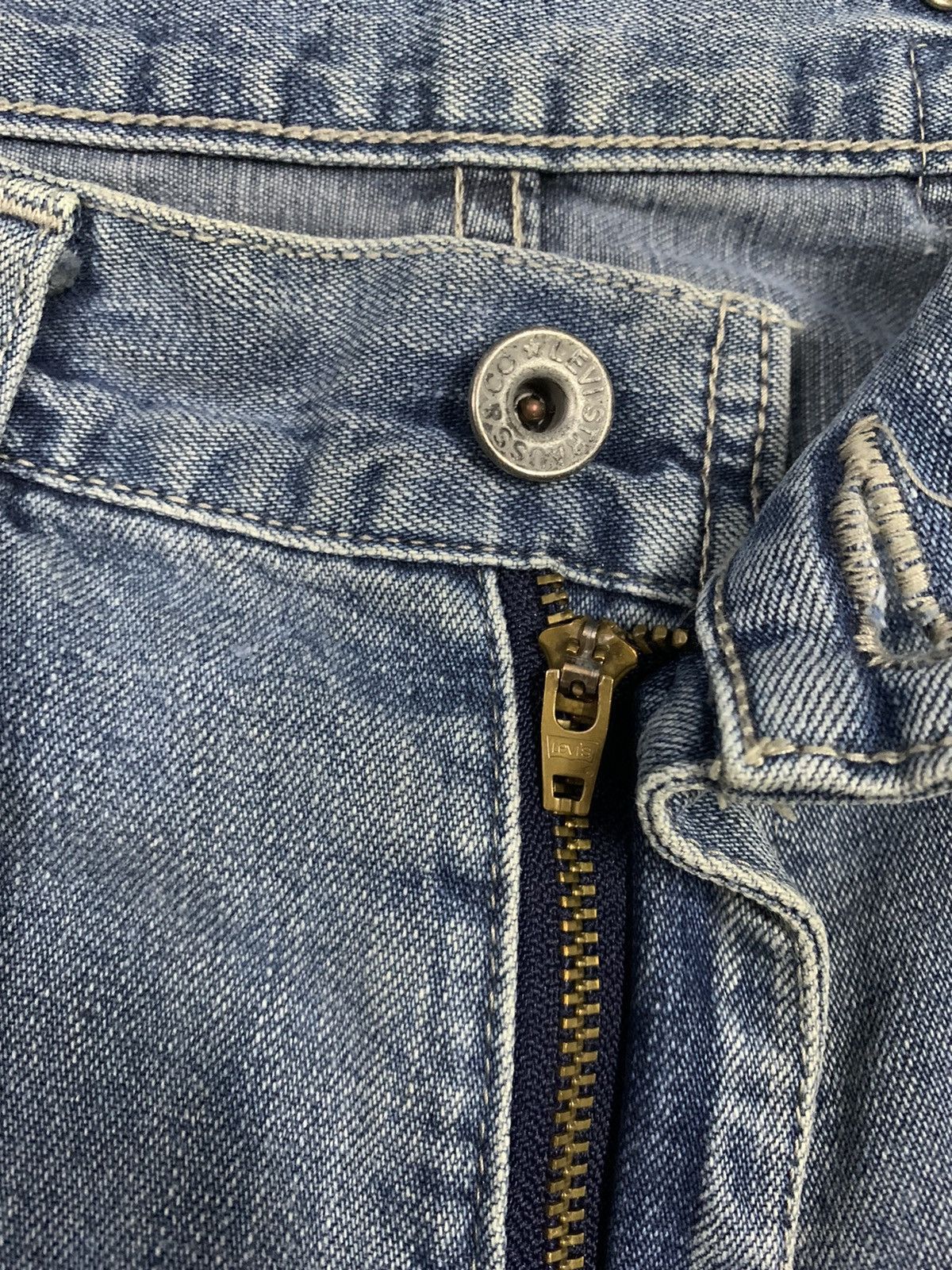 Levi's Vintage 90s Levis Faded Buckle Back Baggy Distressed Jeans Size US 34 / EU 50 - 5 Thumbnail