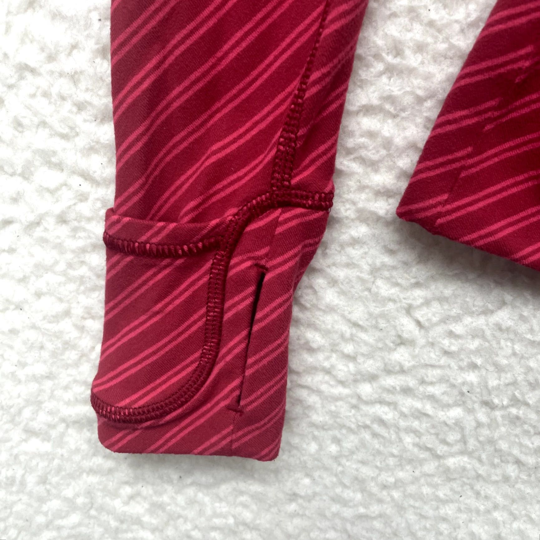 Lululemon Lululemon Top Shirt S Red Striped 1/4 Zip Workout Activewear Yoga Thumb Hole Womens Size S / US 4 / IT 40 - 5 Thumbnail