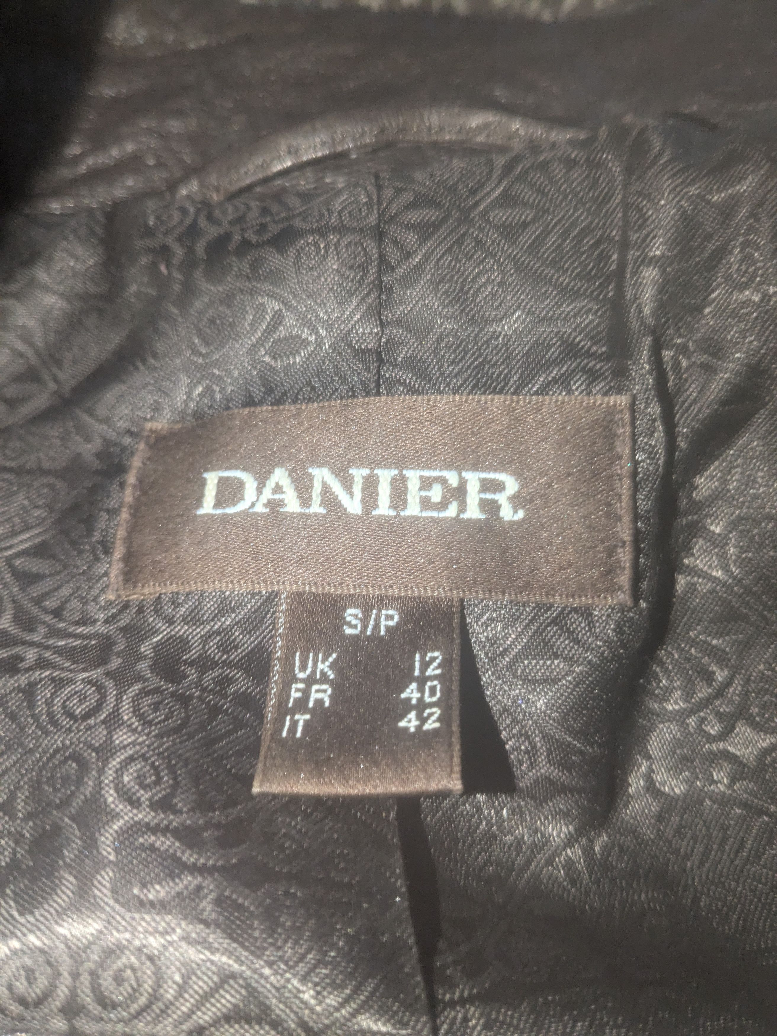 Danier DANIER LEATHER JACKET | SEEN ON ARIA IN PLL | EXTREMELY RARE Size S / US 4 / IT 40 - 4 Thumbnail