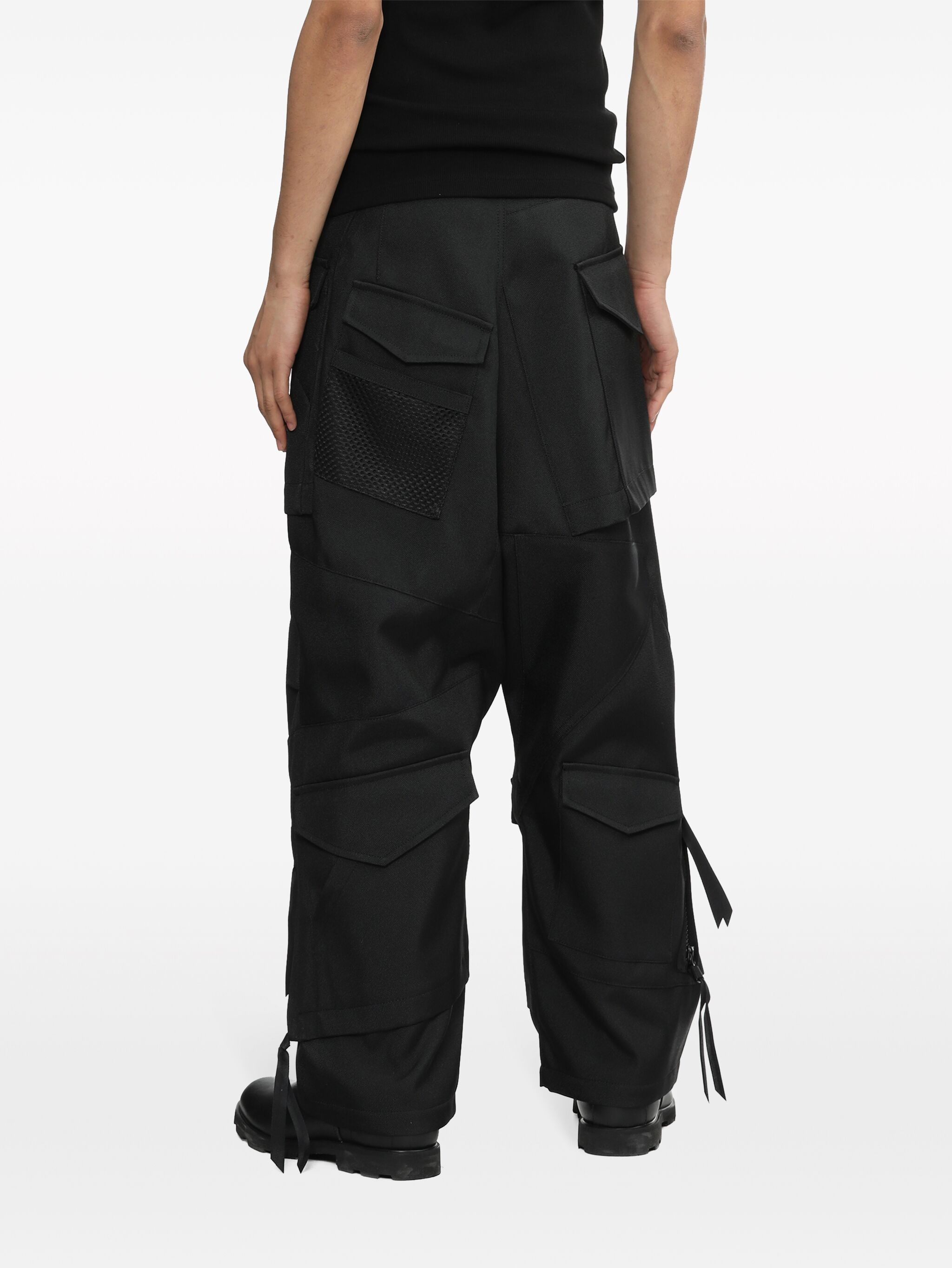 Junya Watanabe JUNYA WATANABE MAN Strap-Detail Asymmetric Cargo Trousers Size US 27 - 5 Thumbnail