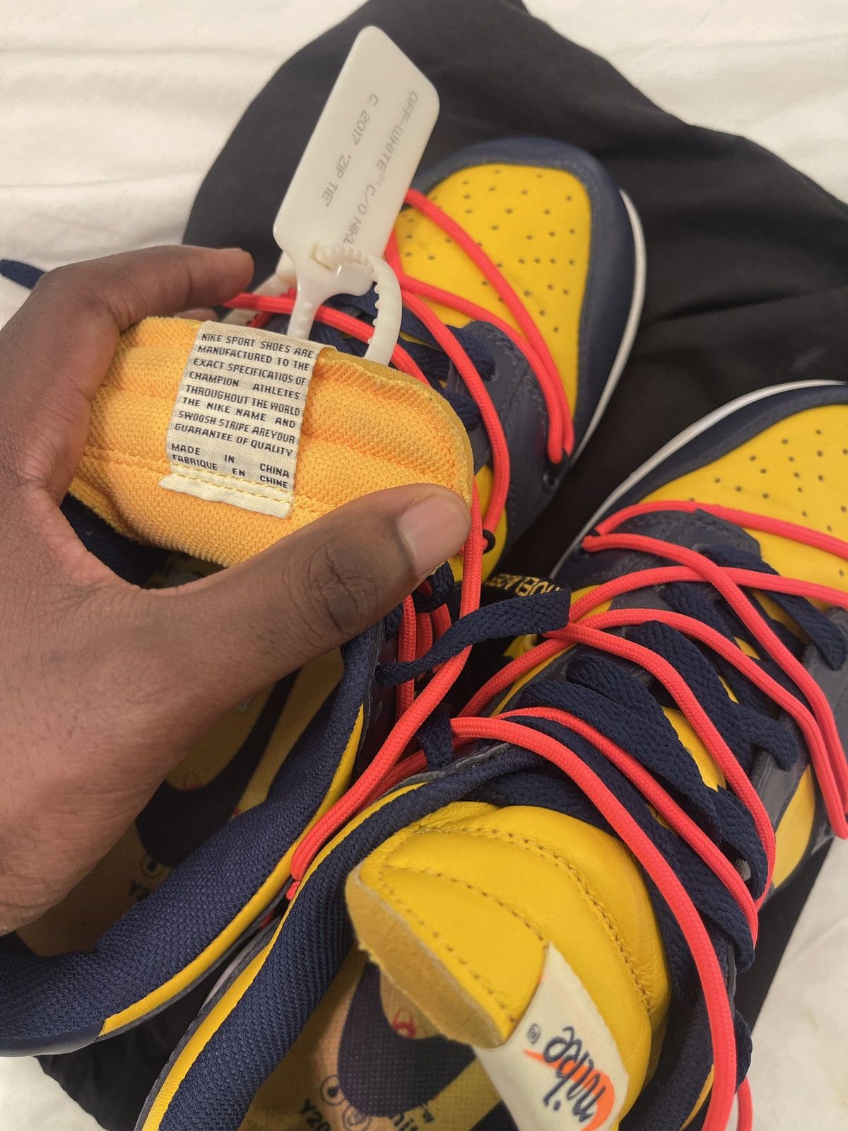 Nike × Off-White Off white Nike Dunk University Gold Size US 9.5 / EU 42-43 - 14 Thumbnail