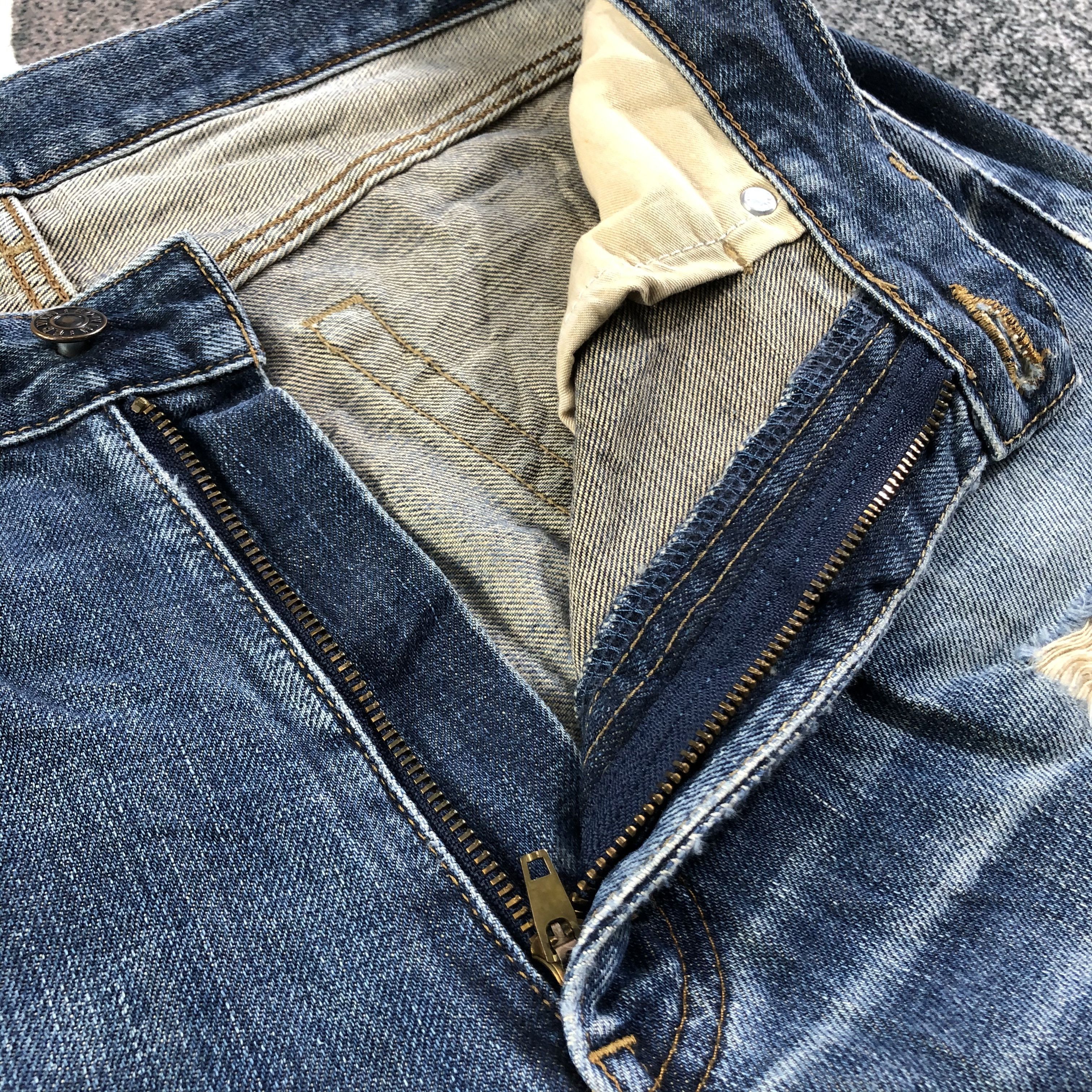 Edwin Vintage Edwin 503 Jeans Faded Blue Distressed Denim KJ1682 Size US 33 - 8 Thumbnail