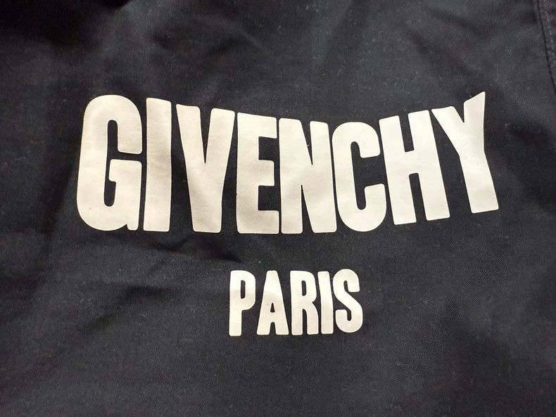 Givenchy Givenchy SizeS Shorts, Five-inch Shorts Size US 28 / EU 44 - 3 Thumbnail