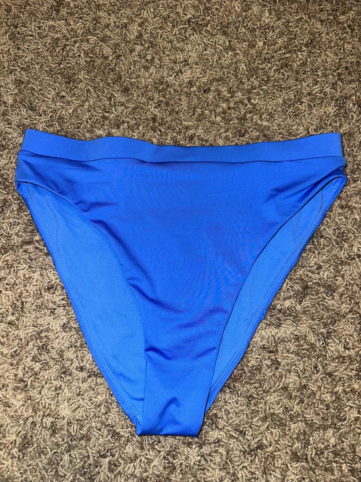 Nike Nike Essential Women's High-Waist Swim Bottom Size ONE SIZE - 1 Thumbnail