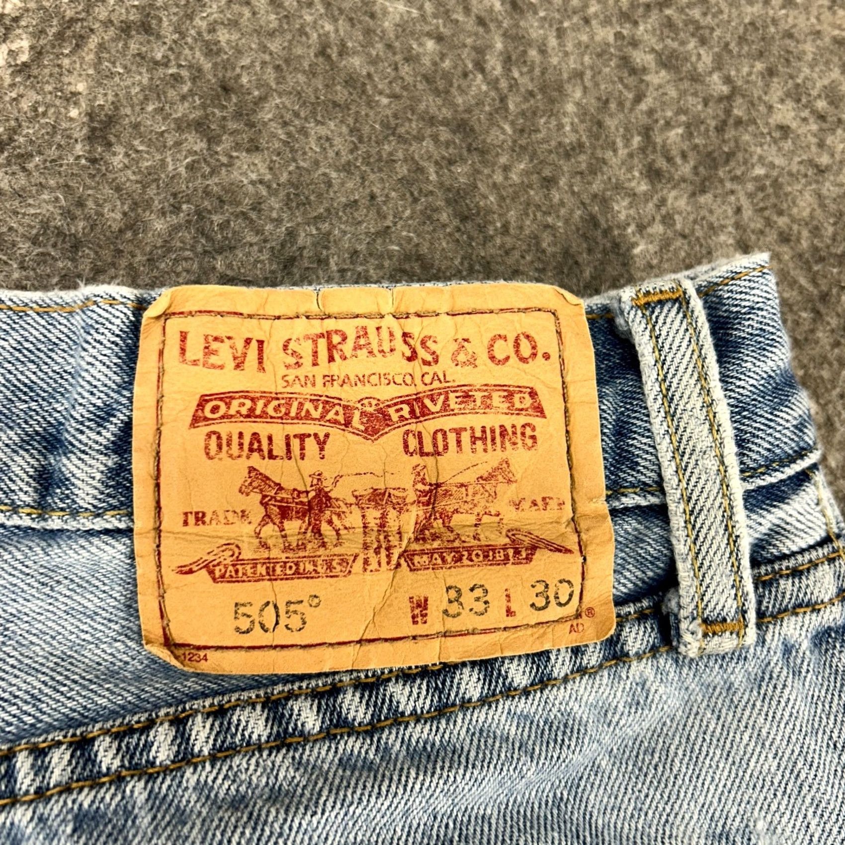 Levi's Levi's 505 Jeans Regular Fit Straight Leg Light Wash Distressed 33x30 Men Blue Denim N/A Size US 33 - 3 Thumbnail