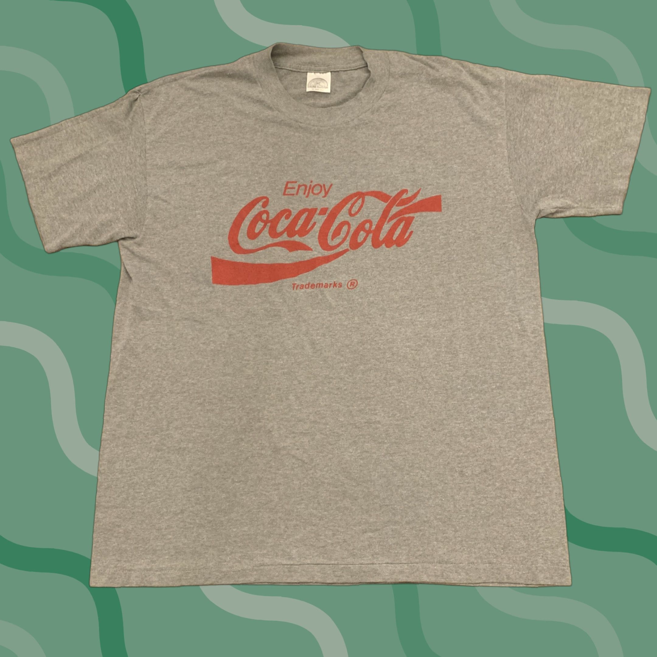 Vintage VINTAGE Grand Illusion T-Shirt Unisex Adults Short Sleeve Gray 50/50 Coca-Cola Enjoy Coca-Cola Single-Stitch XL 46-48 Made In USA US Size US XL / EU 56 / 4 - 1 Thumbnail