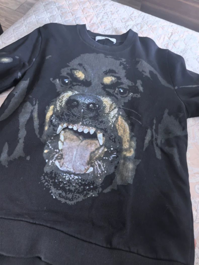 Pre-owned Givenchy Dog Graphic Sweatshirt Size S In Black