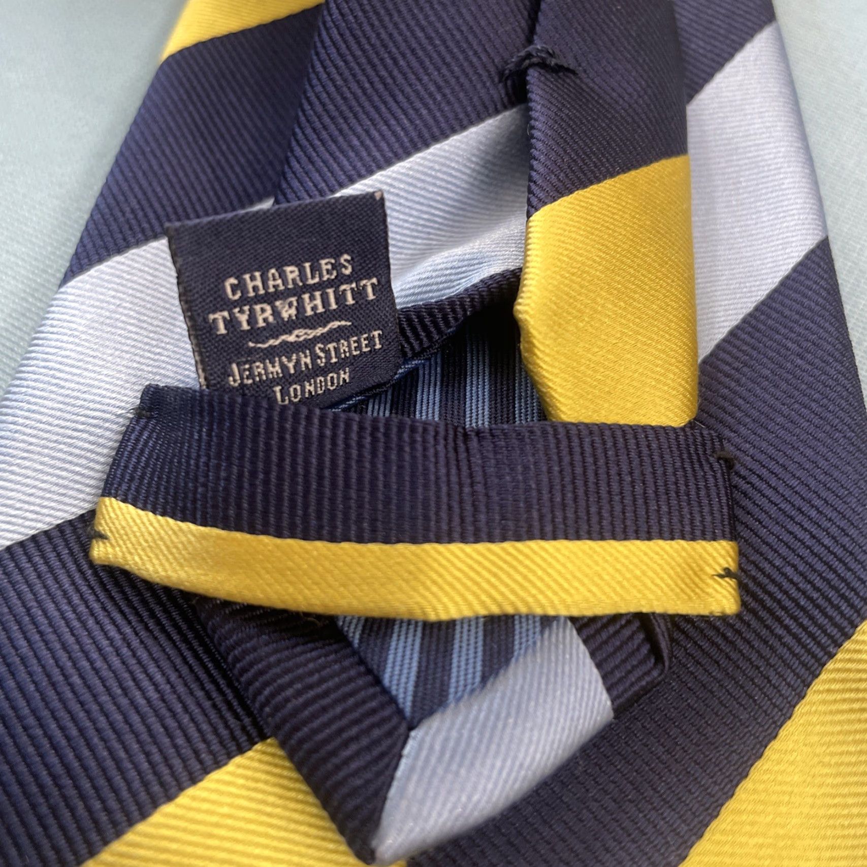 Charles Tyrwhitt VINTAGE Charles Tyrwhitt Jermyn Street Silk Tie Blue Yellow Necktie England 3.5x61 Read Silk Tie Blue Yellow Necktie England 3.5x61 Read Size ONE SIZE - 6 Thumbnail