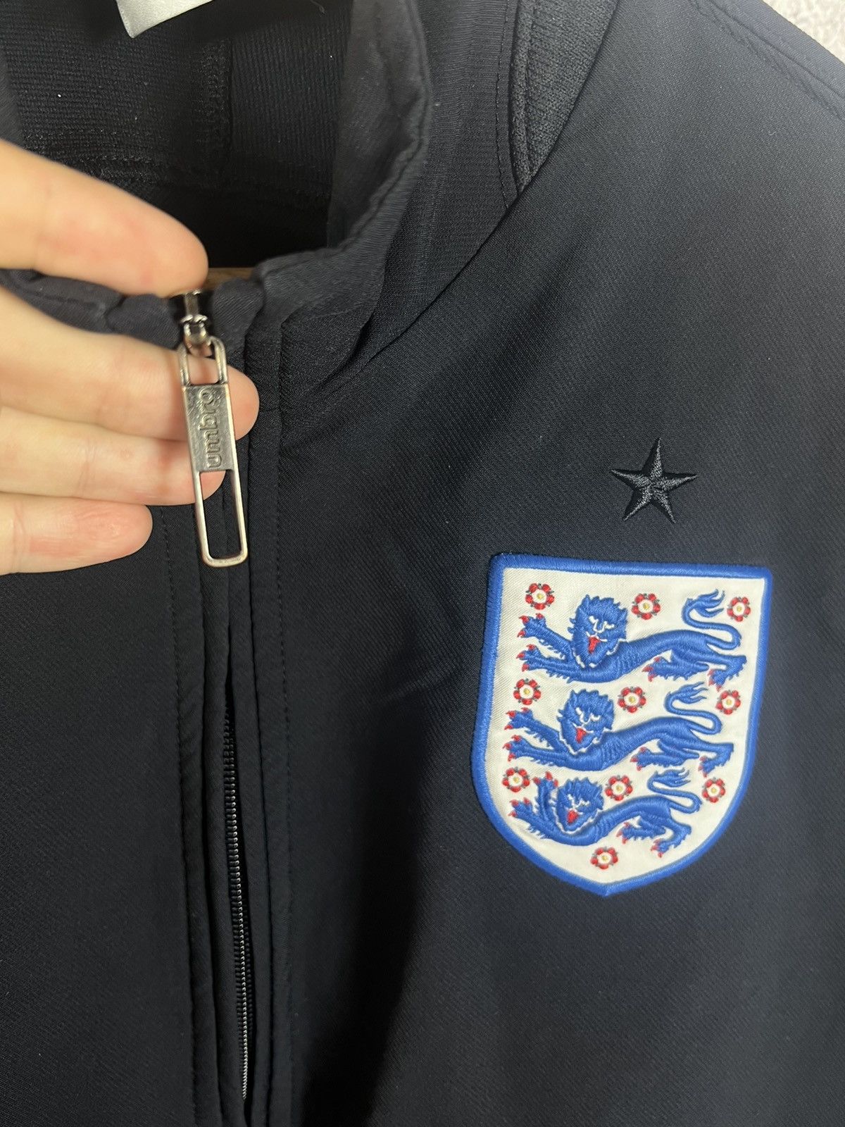 Umbro Vintage Umbro England Soccer Team Track Jacket Football Kit Size US M / EU 48-50 / 2 - 3 Thumbnail