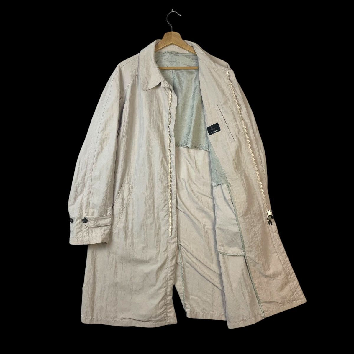 Armani Collezioni ARMANI COLLEZIONI ITALY WATERPROOF TRENCH COAT JACKET Size US XL / EU 56 / 4 - 1 Thumbnail