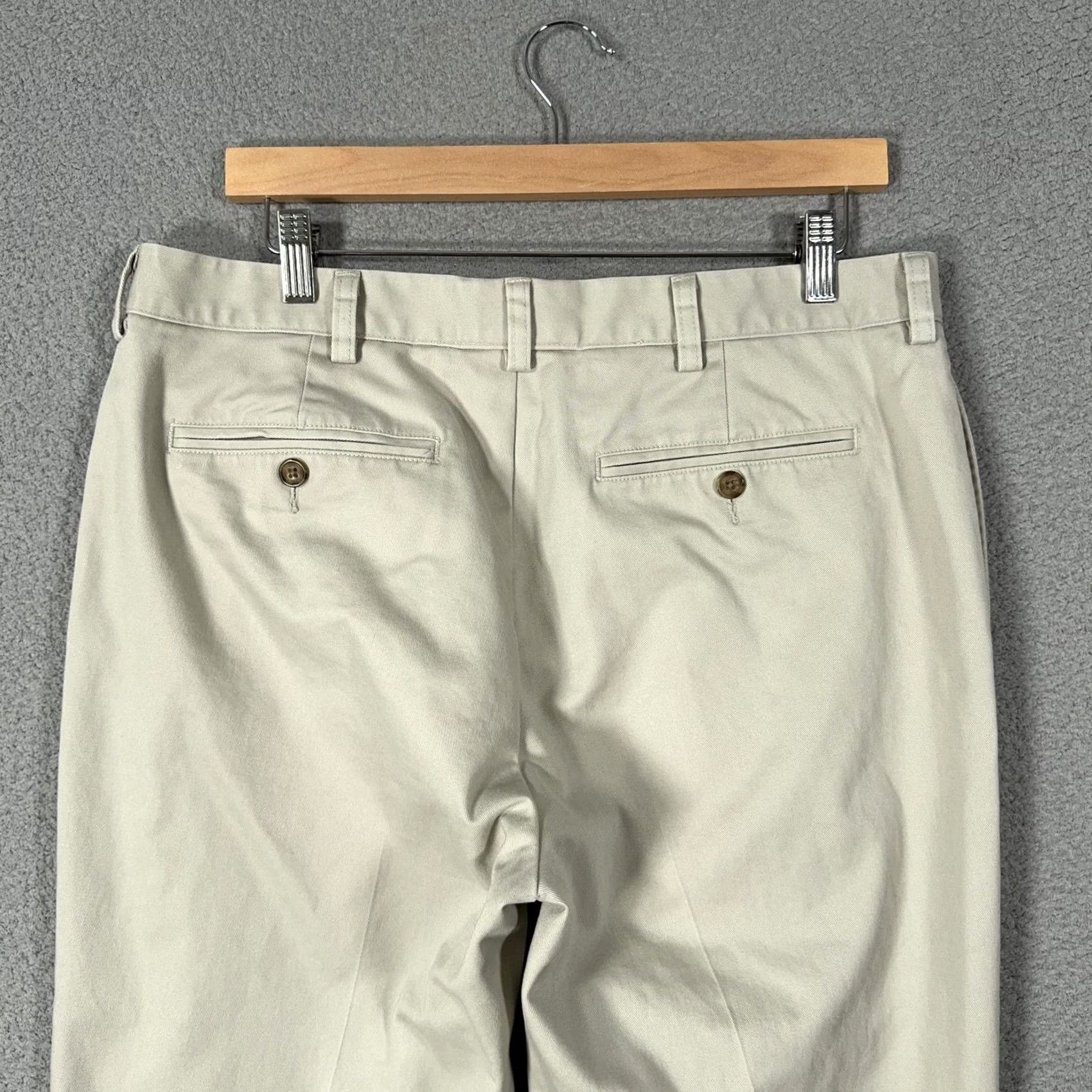 Vintage VINTAGE? No. L.L. Bean Chino Pants Mens 36x30 Beige 100% Cotton Standard Fit Straight Size US 36 / EU 52 - 4 Thumbnail