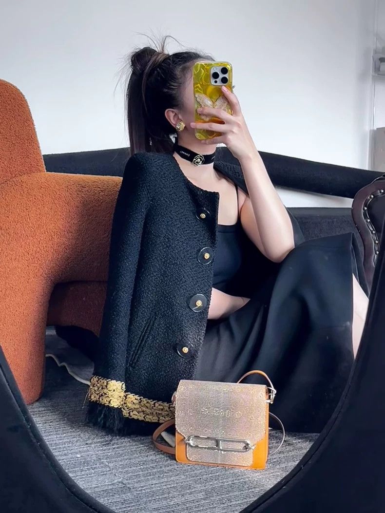 Chanel Chanel Metropolitan Series Black Gold-plated Jacket Size XXS / US 00 / IT 34 - 3 Thumbnail