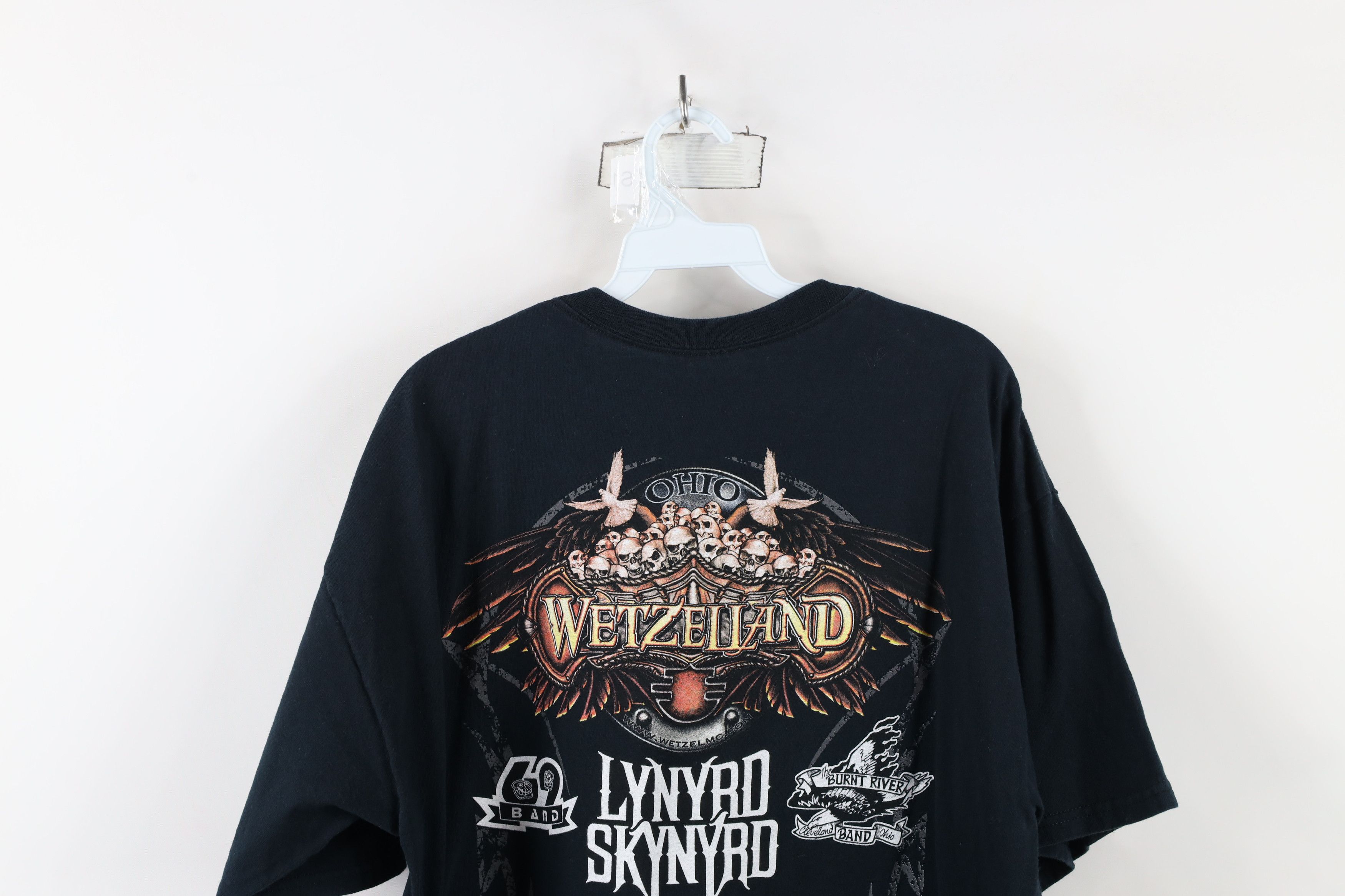 Vintage Vintage Y2K 2011 Ohio Wetzelland Skynyrd 69 Band T-Shirt Size US XL / EU 56 / 4 - 14 Thumbnail