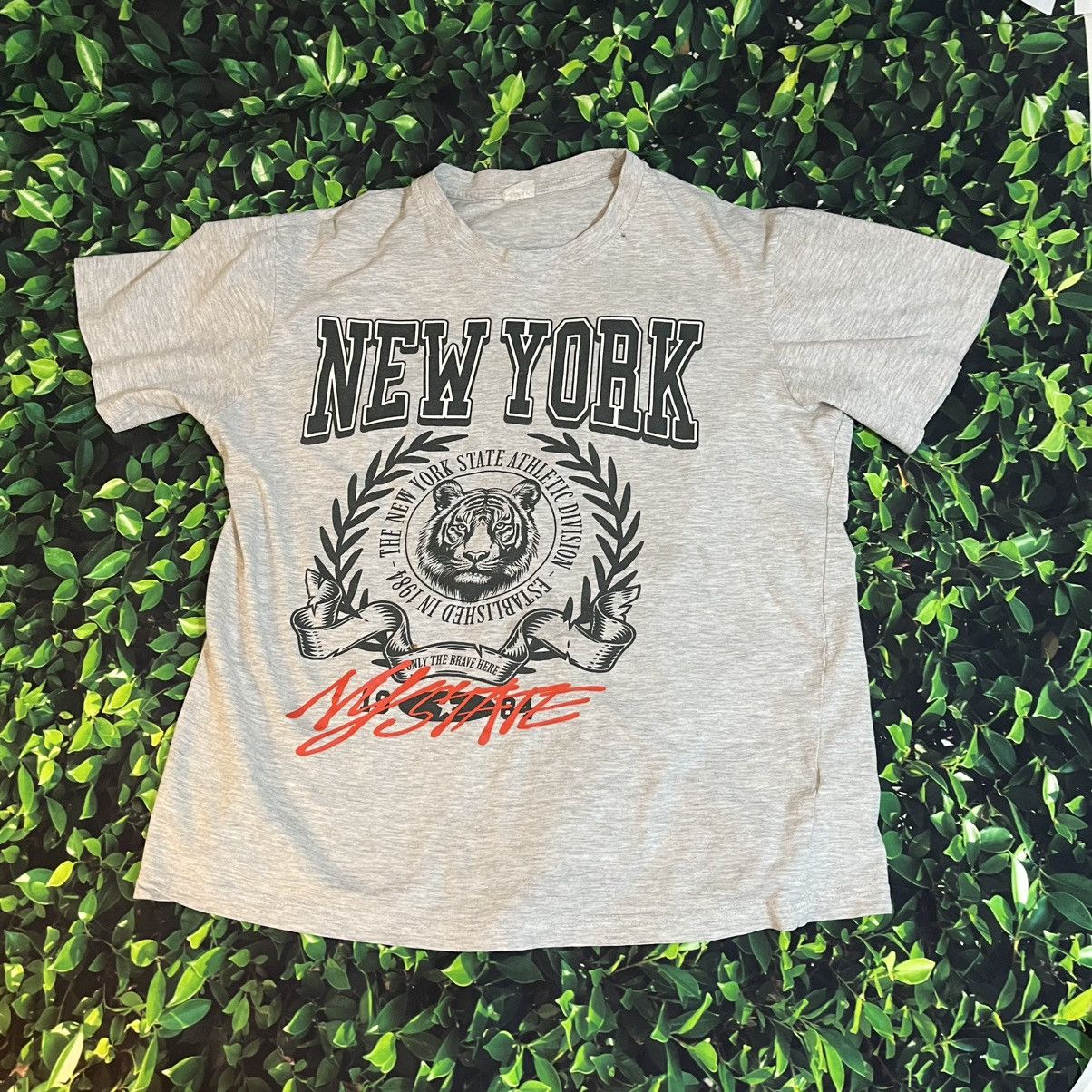 Other New York Lion Graphic Shirt Size US S / EU 44-46 / 1 - 1 Thumbnail