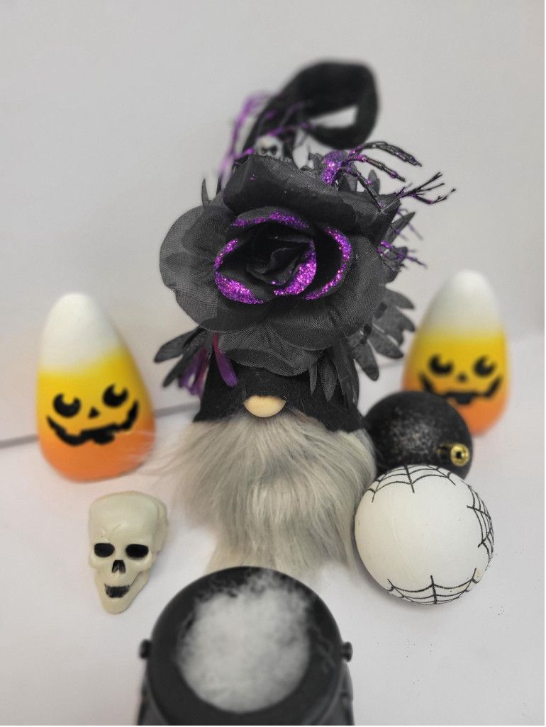Handmade Spooky glam, dark Elegance, Halloween Gothic gnome Size ONE SIZE - 3 Thumbnail