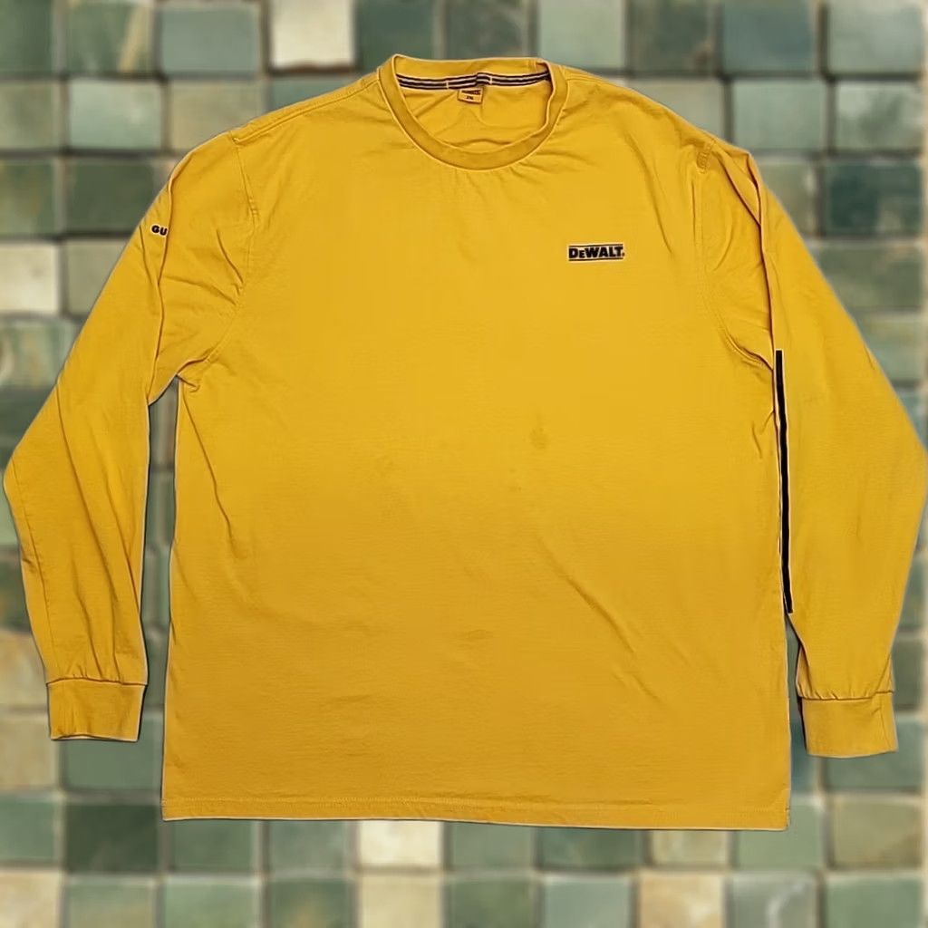 Delta VINTAGE DeWalt Tools Shirt Men 2XL Yellow Long Sleeve Pullover Crewneck Logo Graphic TEE Mens Size US XXL / EU 58 / 5 - 1 Thumbnail