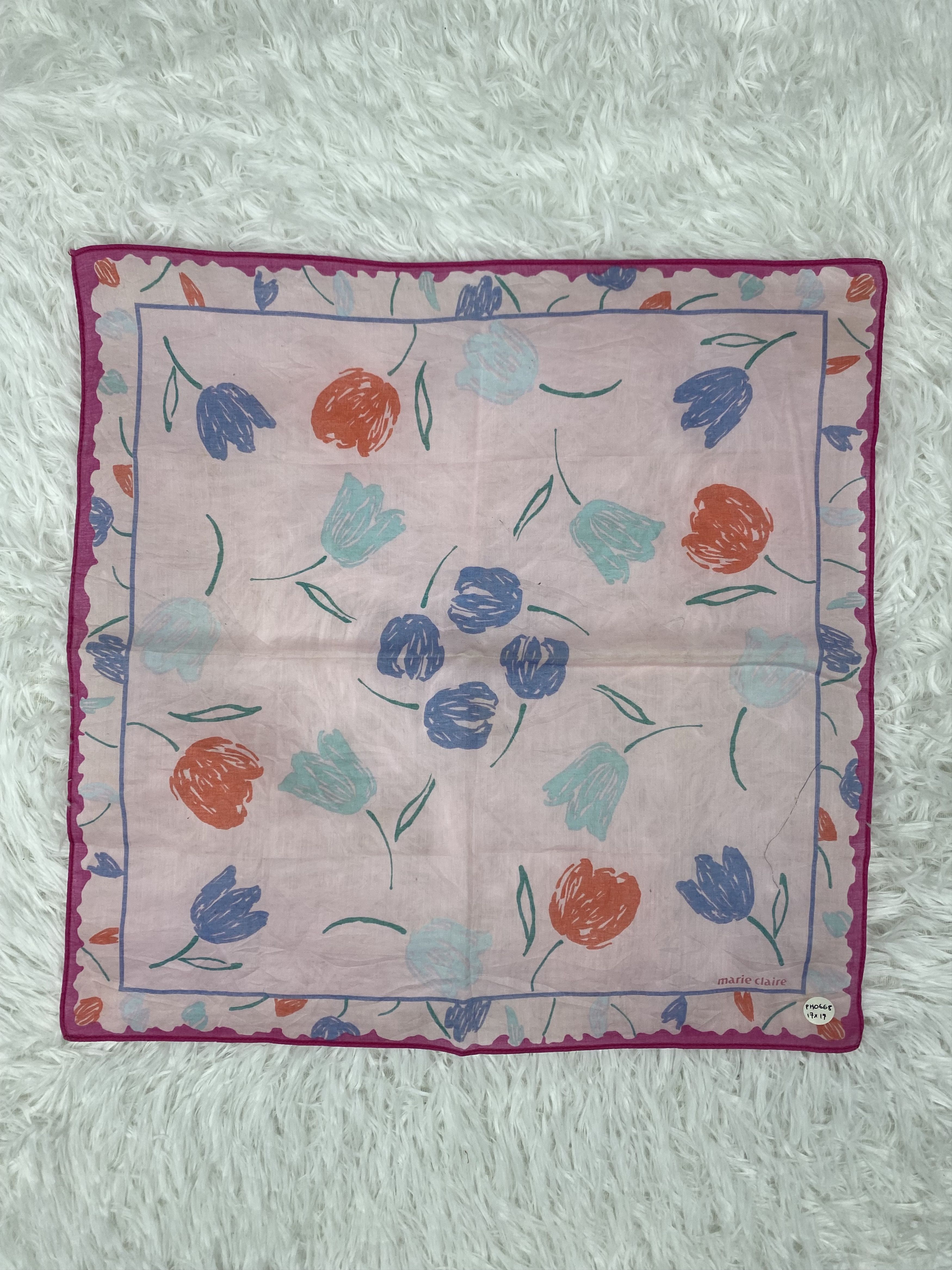 Vintage Vintage Marie Claire Handkerchief Neckerchief PH0668 Size ONE SIZE - 3 Thumbnail